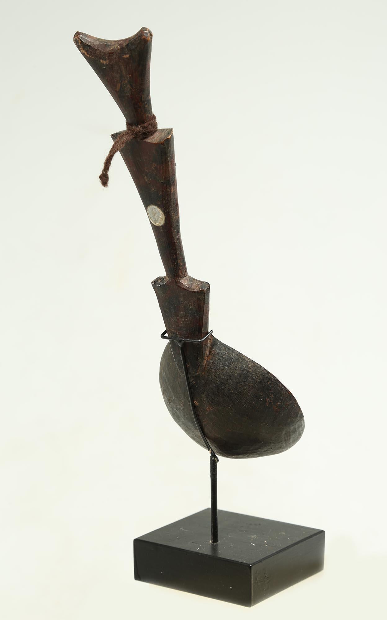 South Sudanese Elegant Dinka Spoon with Geometric Handle, South Sudan Africa Early 20th Century