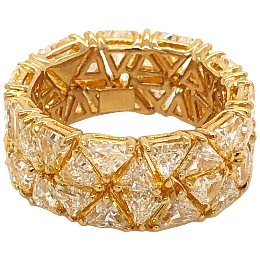 Elegant Double Row Eternity Diamond Ring in 18 Karat Gold 8.32 Carat For Sale