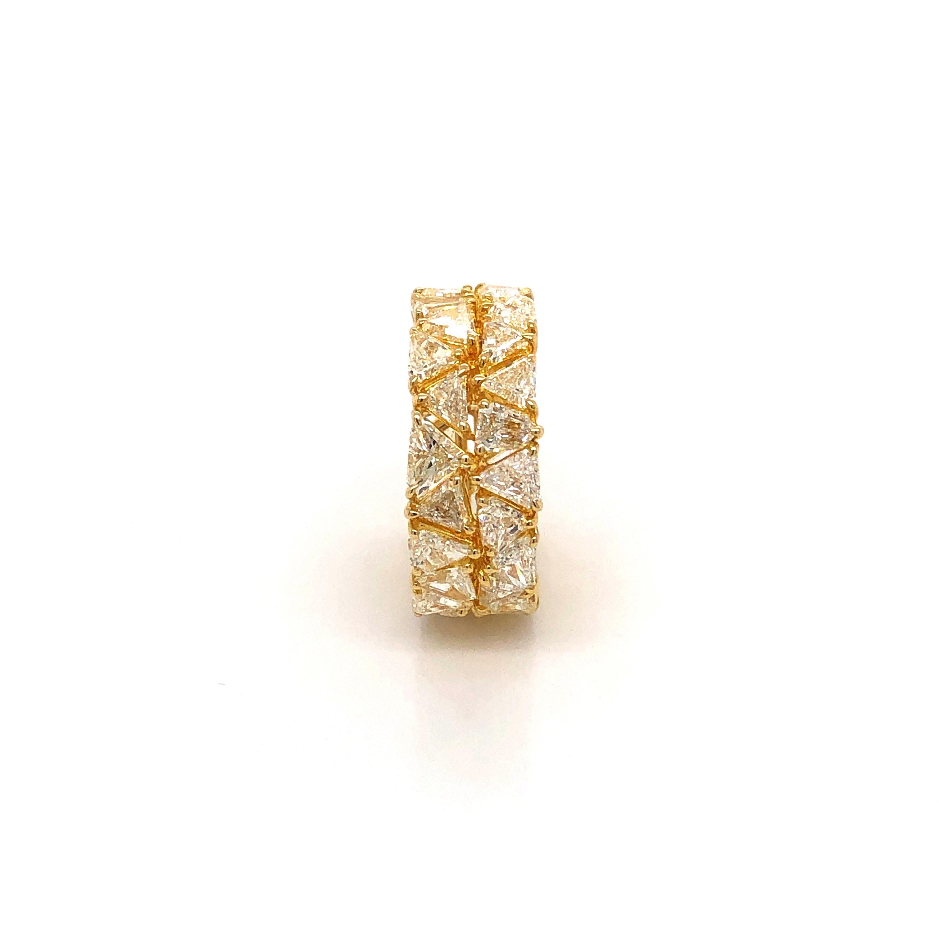 Art Deco Elegant Double Row Eternity Diamond Ring in 18 Karat Gold 8.32 Carat For Sale