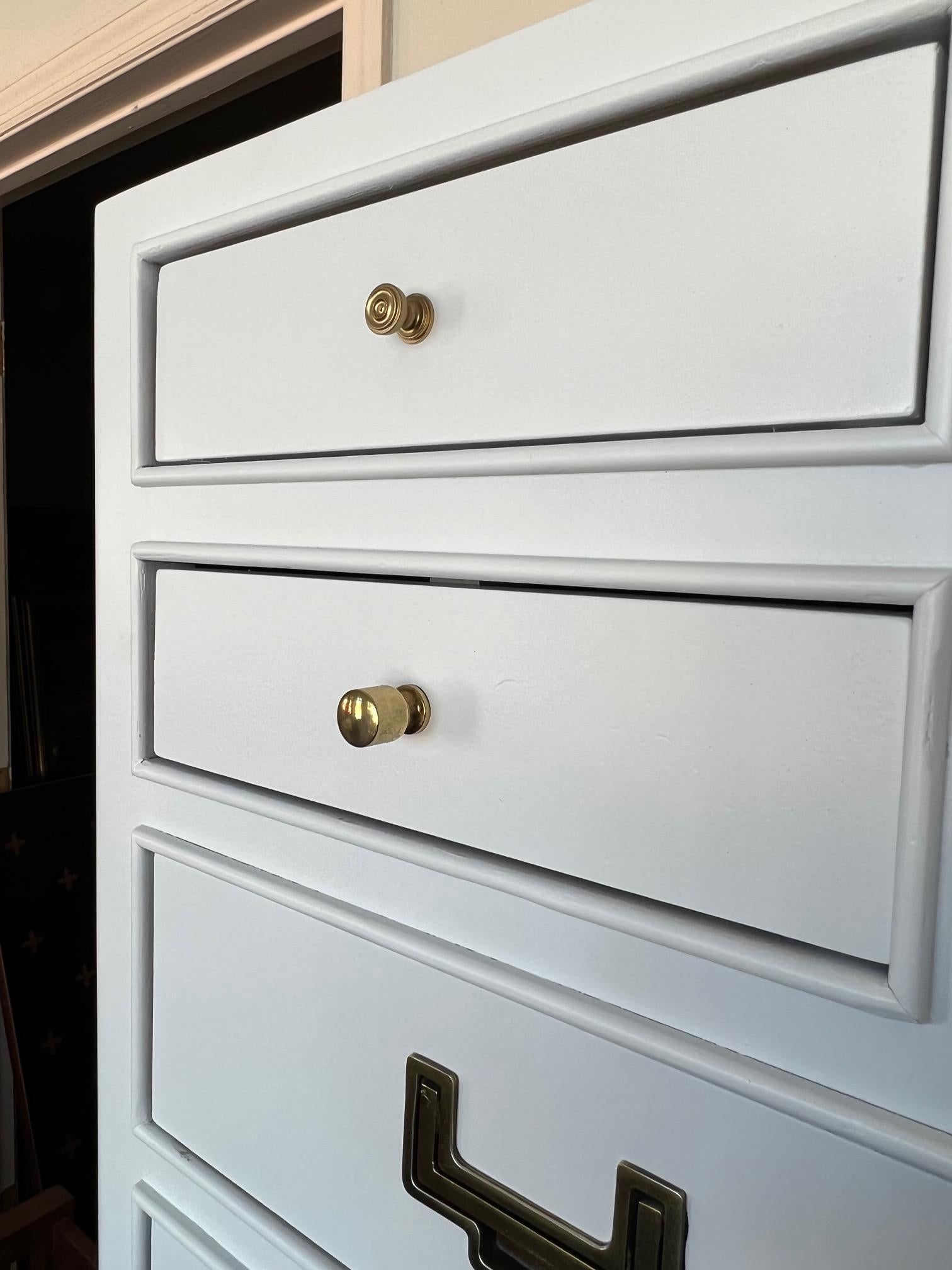 Elegant Dresser With Twenty One Drawers In Good Condition For Sale In St.Petersburg, FL