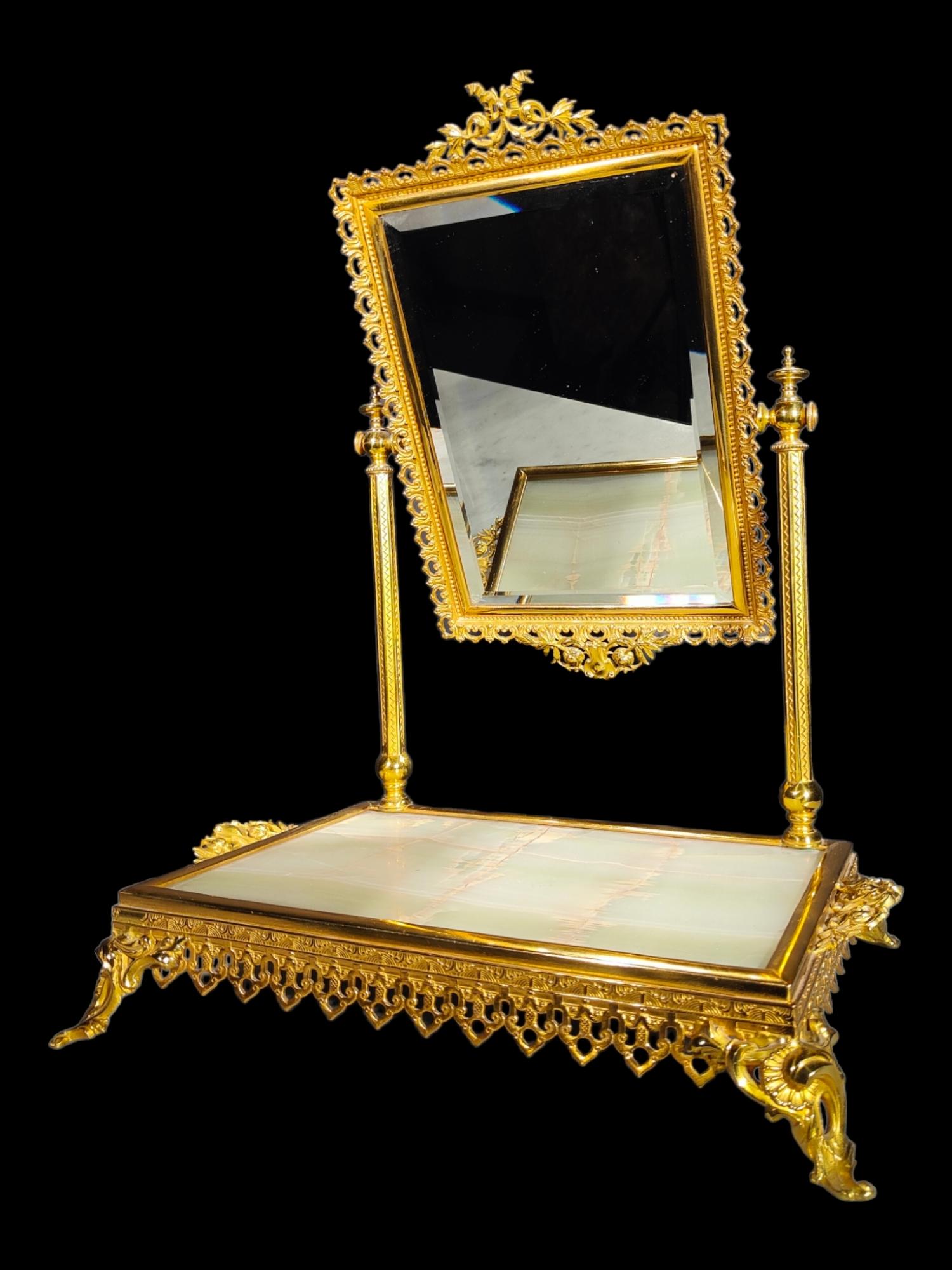 Bronze Table de coiffeuse élégante avec miroir de table 19ème siècle en vente