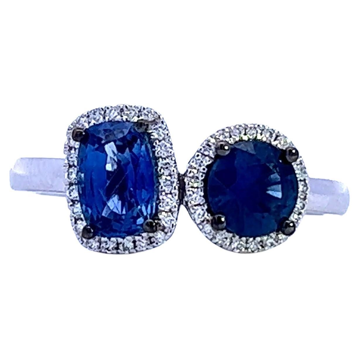 Eleganter Ring mit Dualem Saphir im Angebot