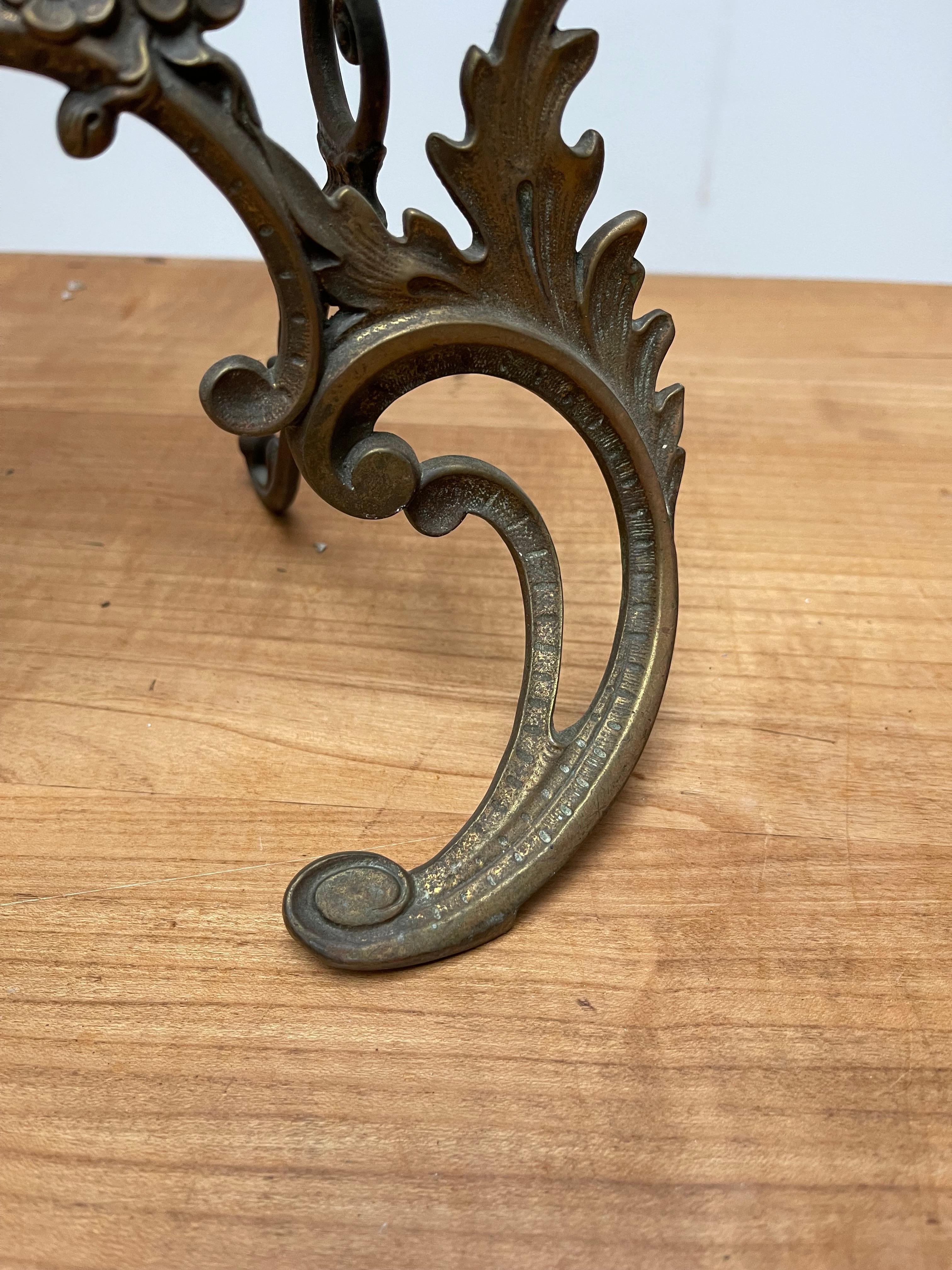 Élégant pare-étincelles en bronze et fer forgé du début de 1900 avec maille en fil métallique menthe en vente 10
