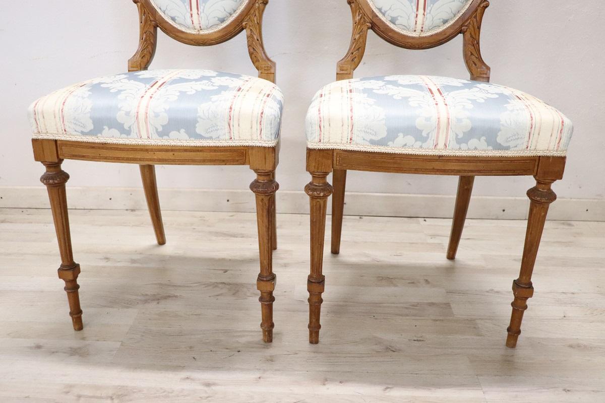Elegant Early 20th Century Italian Louis XVI Style Pair of Chairs in Beech Wood For Sale 4