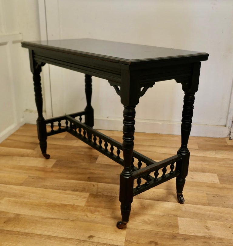 Elegant Ebonised Occasional Card Hall Table In Good Condition For Sale In Chillerton, Isle of Wight