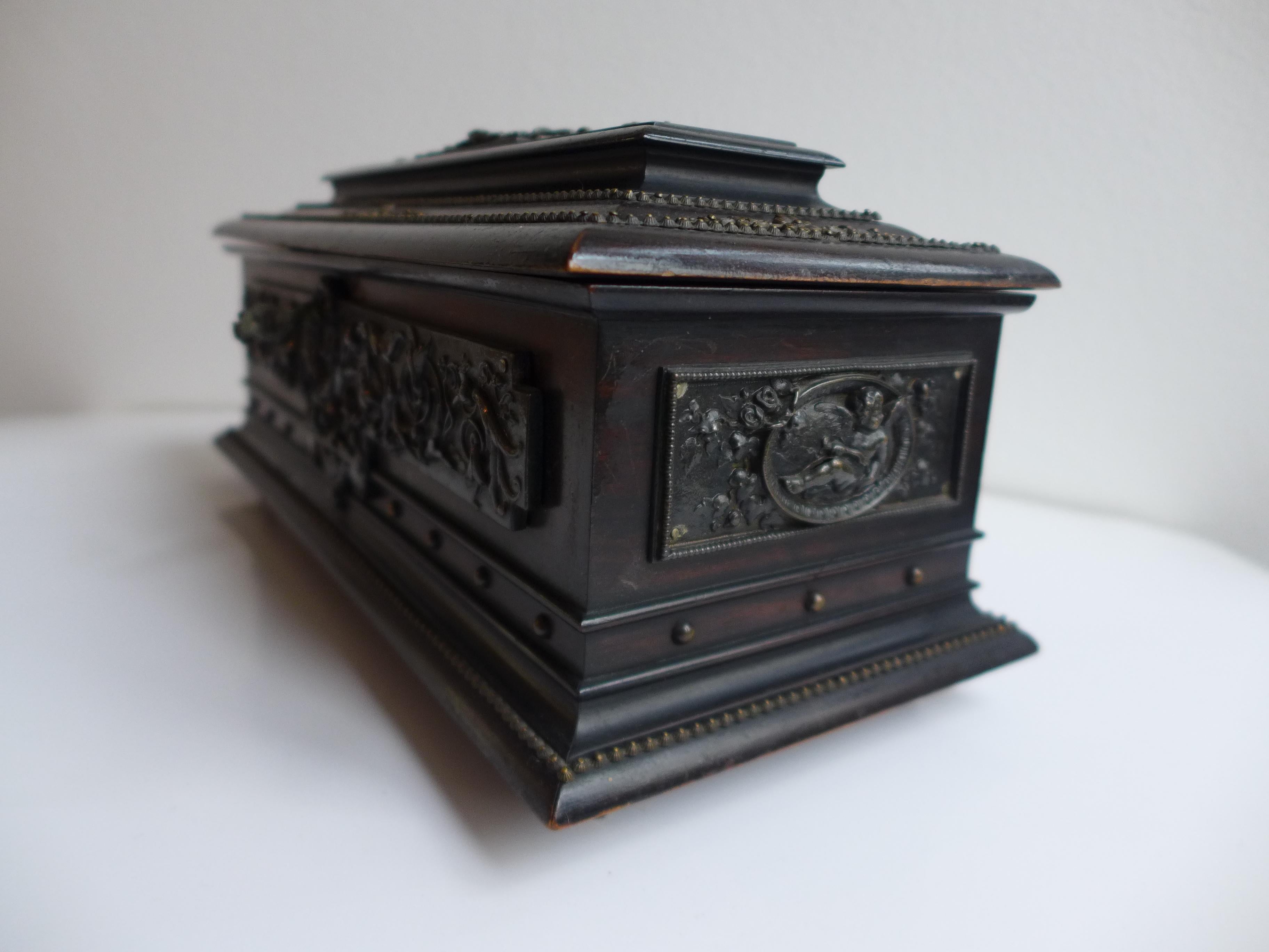 italien Elegant ebony chest with silvered brass fittings 1930 en vente