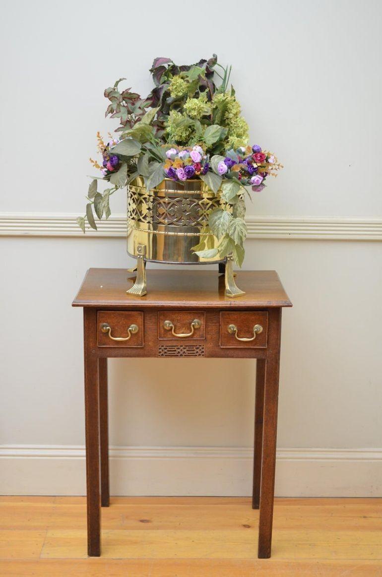 Elegant Edwardian Brass Coal Bucket or Planter For Sale 1