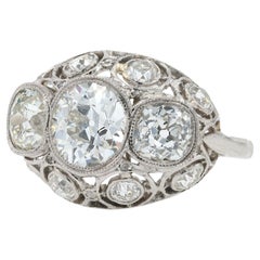 Elegante anello di fidanzamento edoardiano con diamante A. Stone a 3 pietre e 4 carati