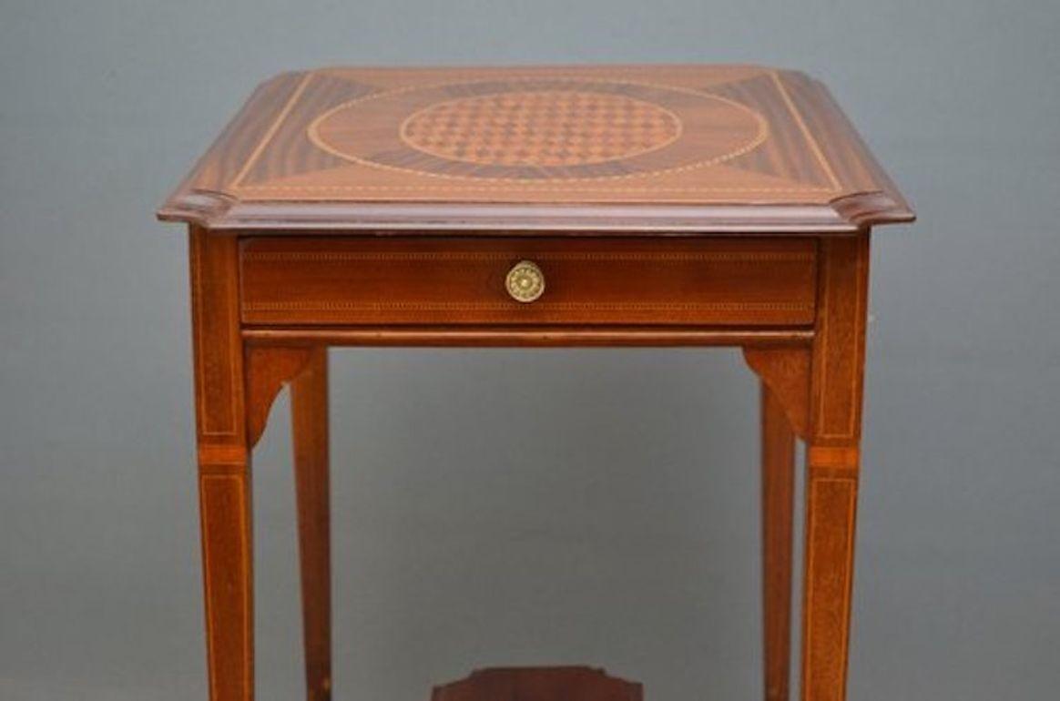 Elegant Edwardian Occasional Table In Good Condition For Sale In Whaley Bridge, GB