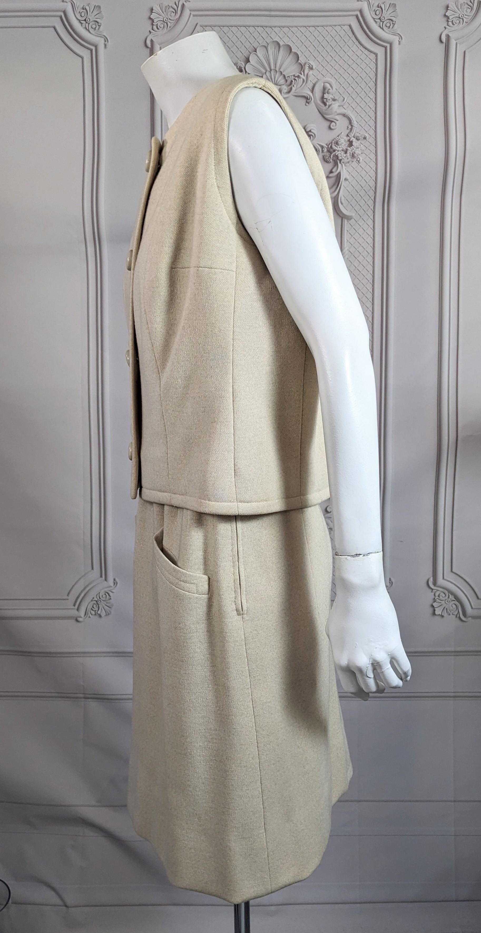 Eleganza di Eisa, Jersey di lana color avena, Balenciaga in vendita 1