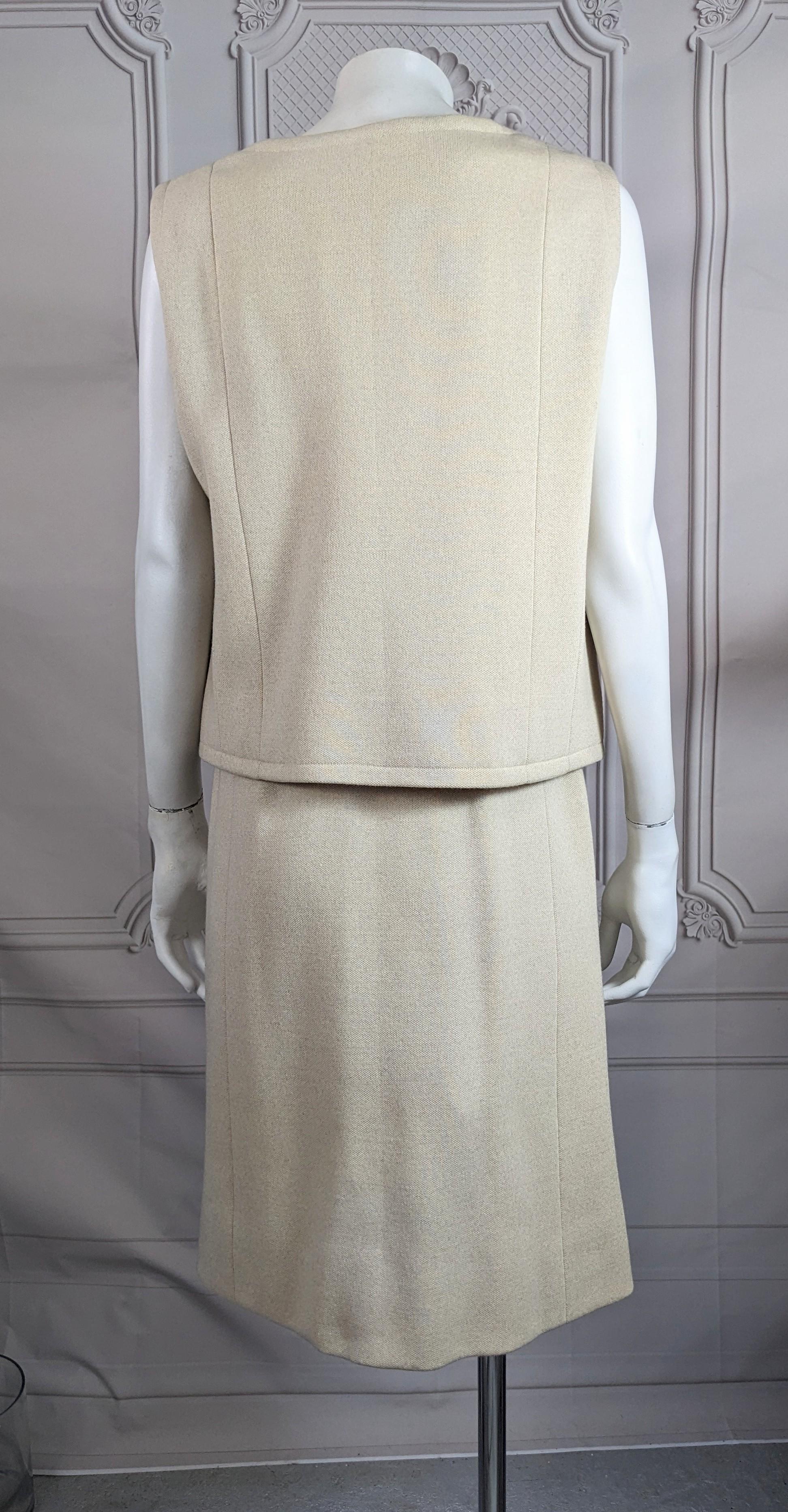 Eleganza di Eisa, Jersey di lana color avena, Balenciaga in vendita 2