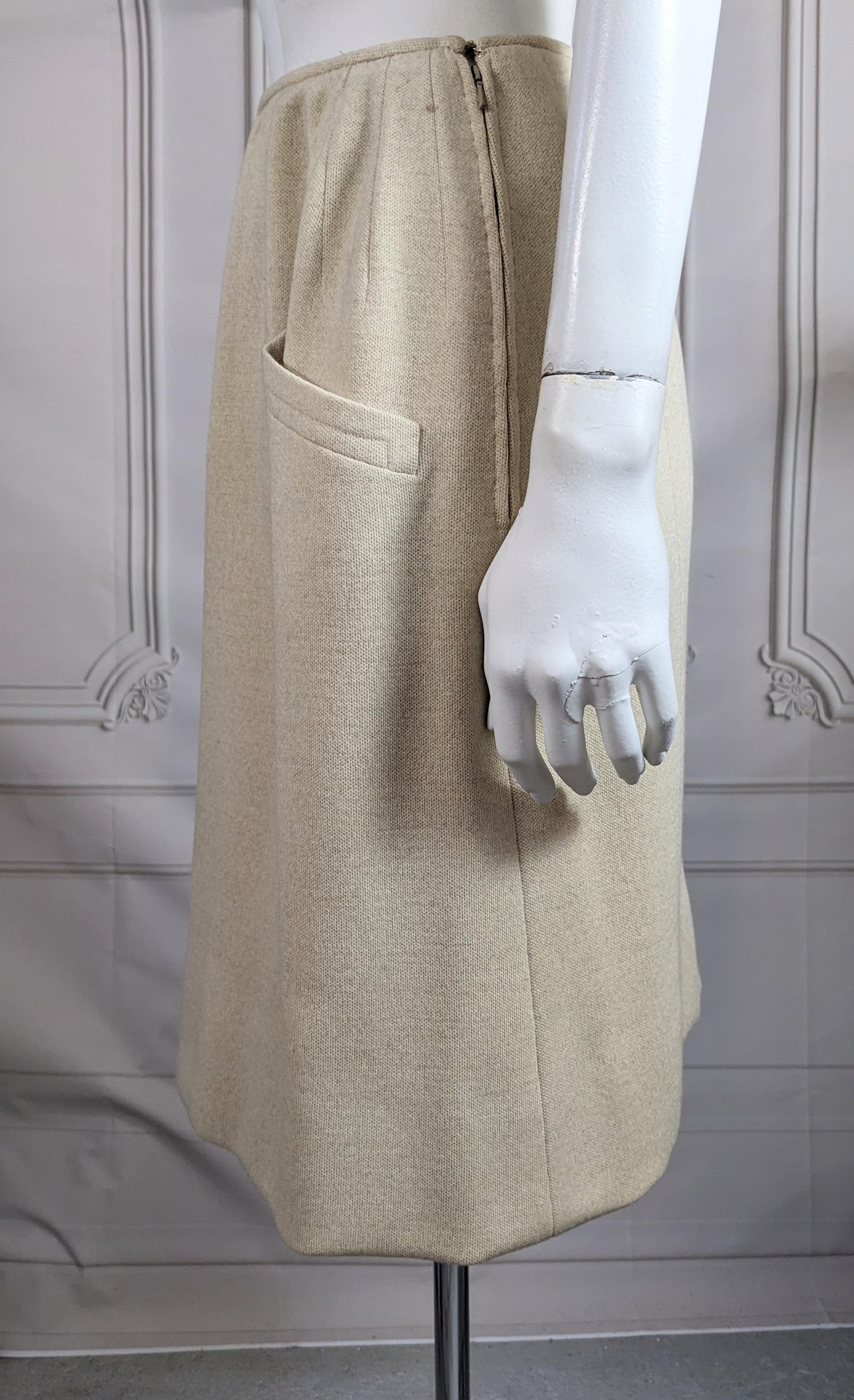 Eleganza di Eisa, Jersey di lana color avena, Balenciaga in vendita 4