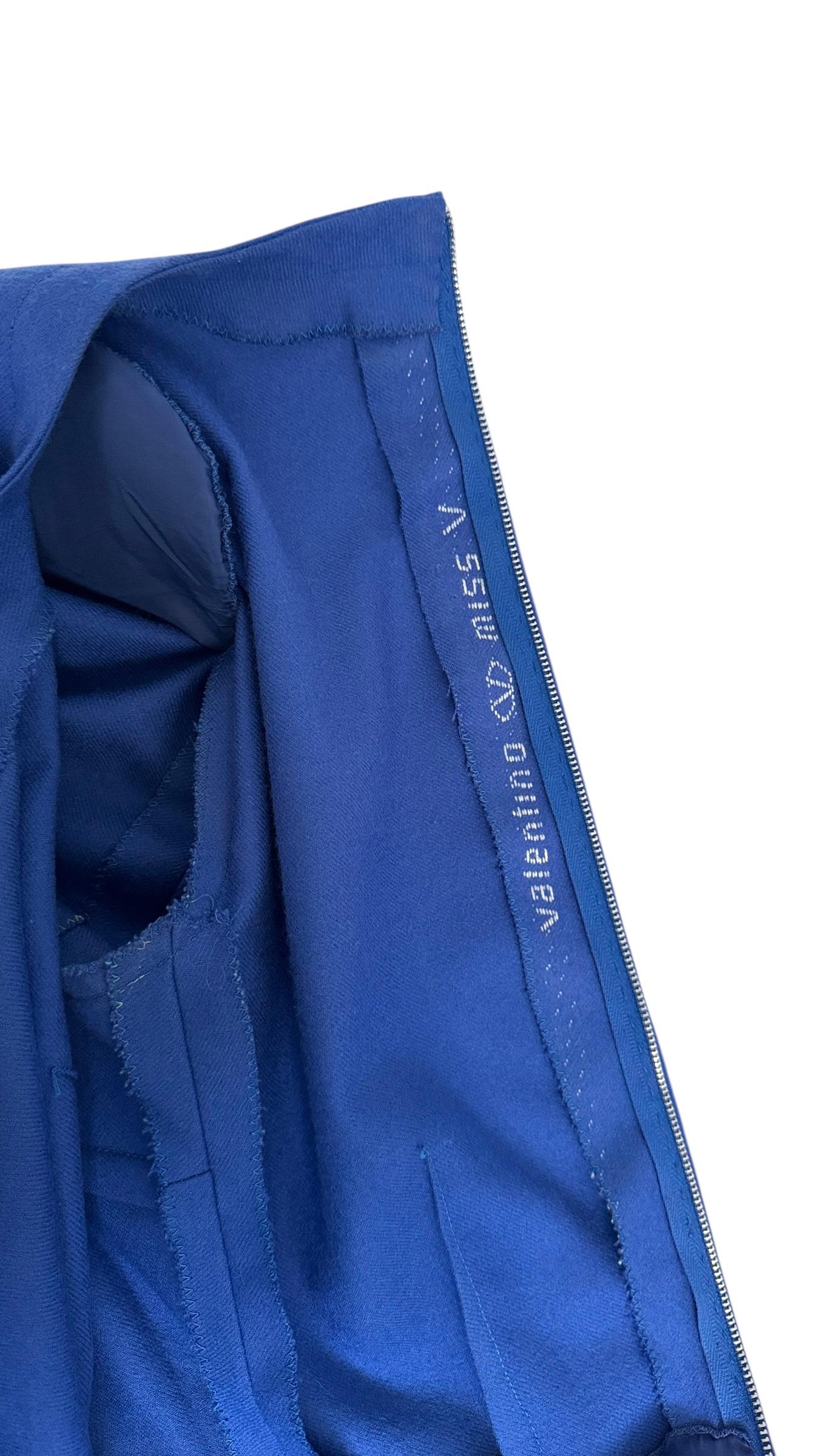 Elegante minivestido vintage azul eléctrico de Miss V Valentino en venta 6