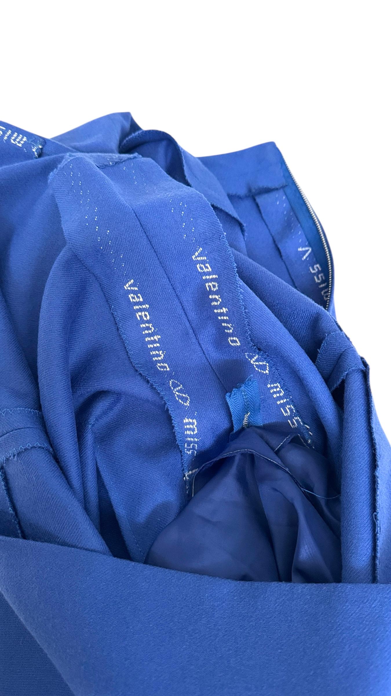 Elegante minivestido vintage azul eléctrico de Miss V Valentino en venta 7