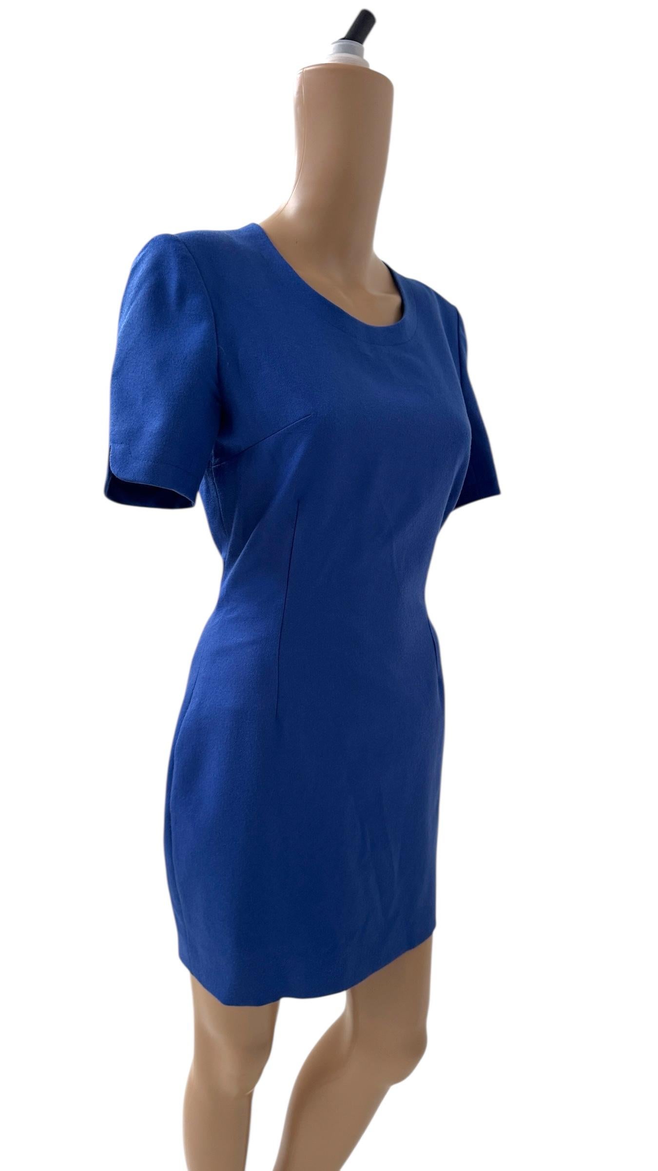 Elegante minivestido vintage azul eléctrico de Miss V Valentino en venta 8