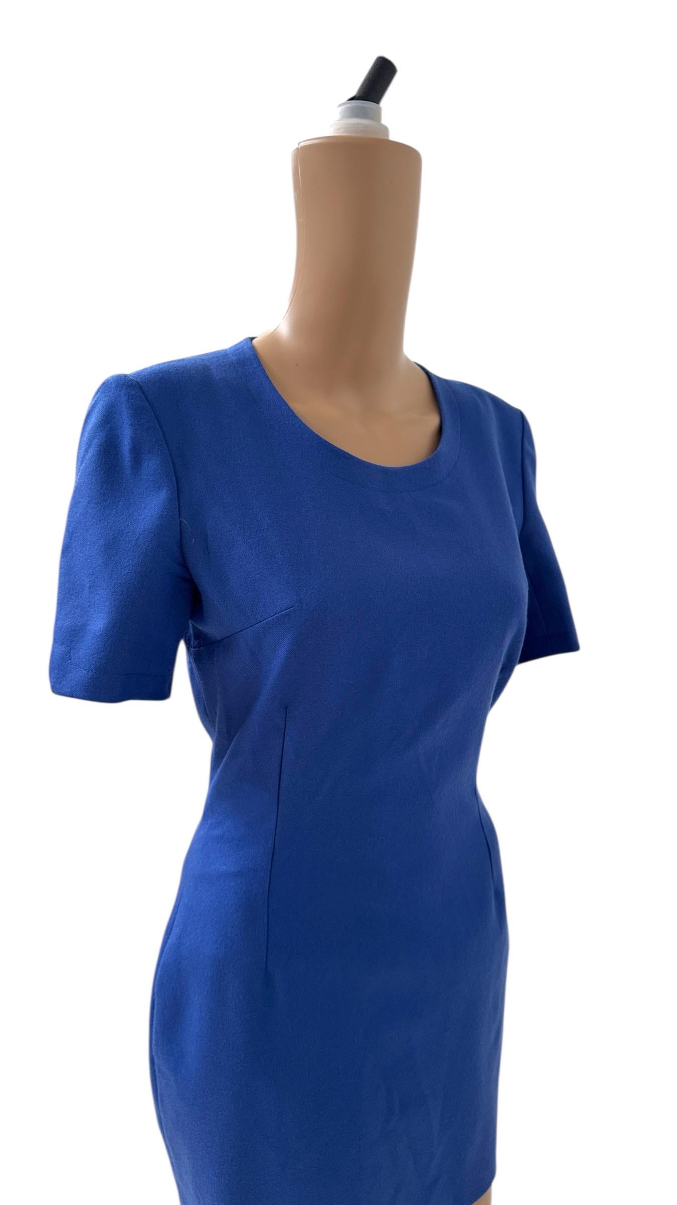 Elegante minivestido vintage azul eléctrico de Miss V Valentino en venta 13