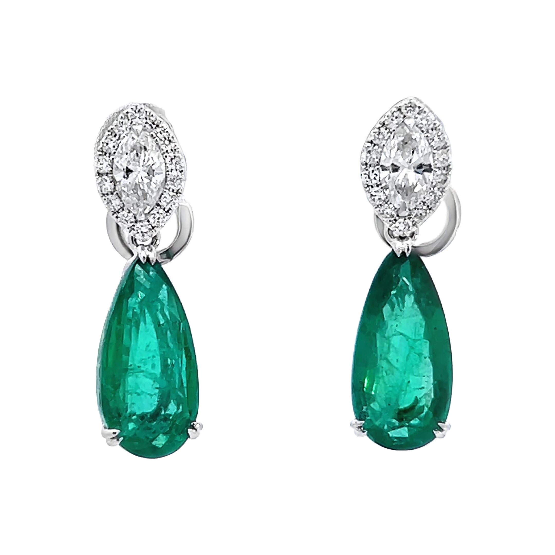 Ohrringe mit Smaragd und Diamanten im Angebot
