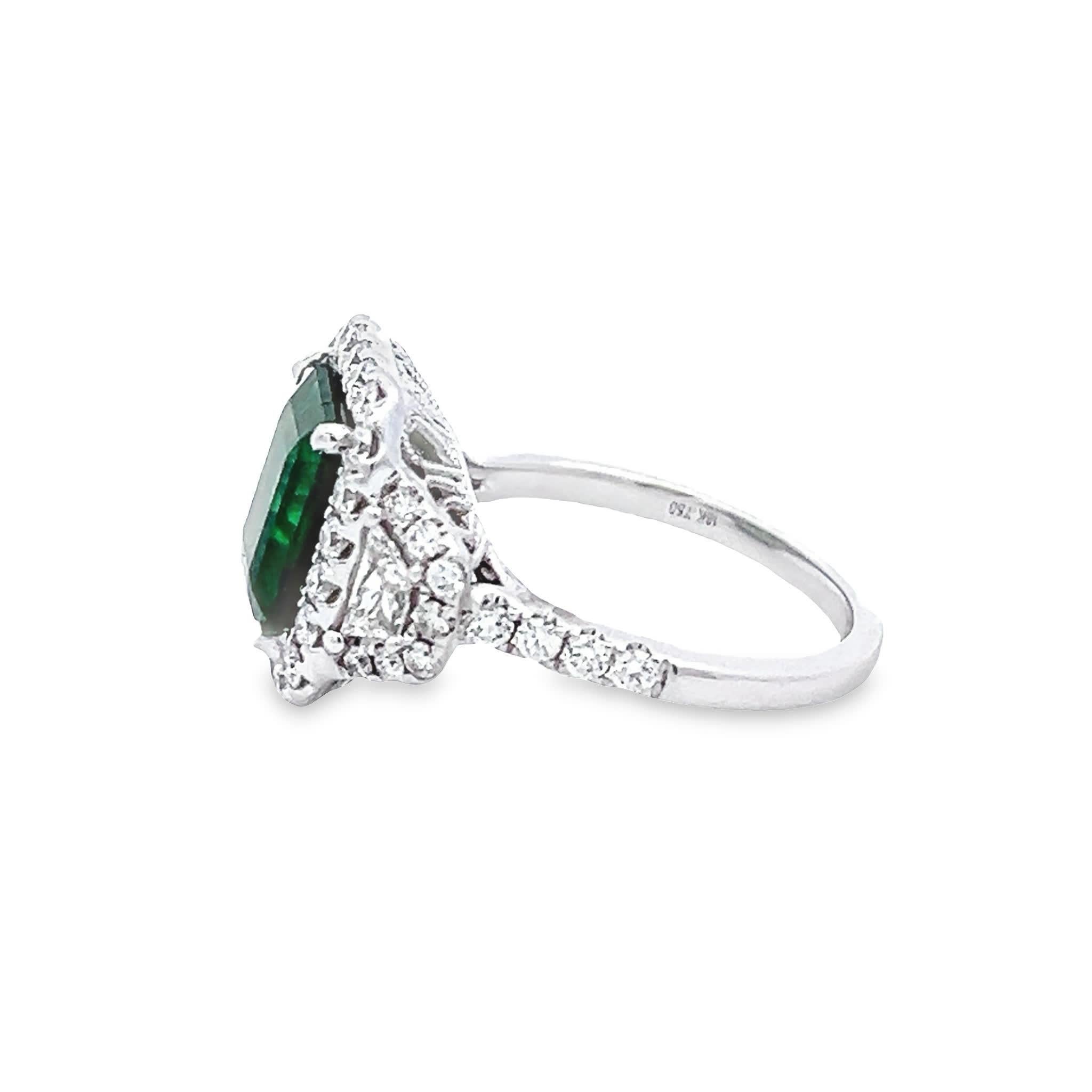 Eleganter Smaragd- und Diamant-Harmoniering Damen im Angebot