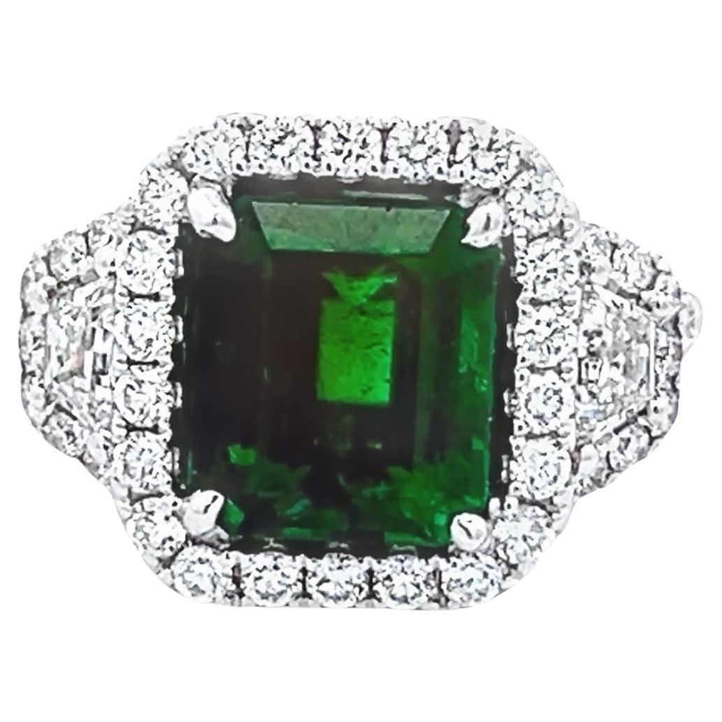 Elegante anello Harmony con smeraldo e diamanti