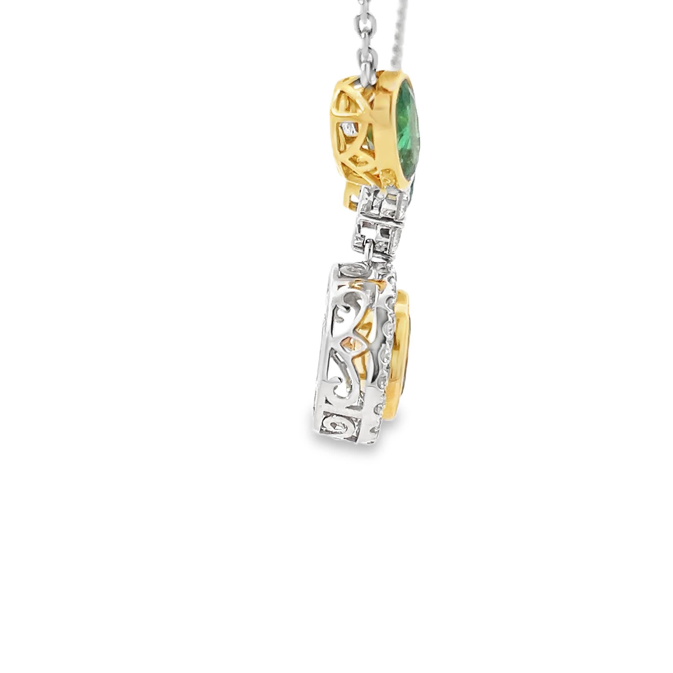Eleganter Smaragd- und Diamanten-Anhänger Damen im Angebot