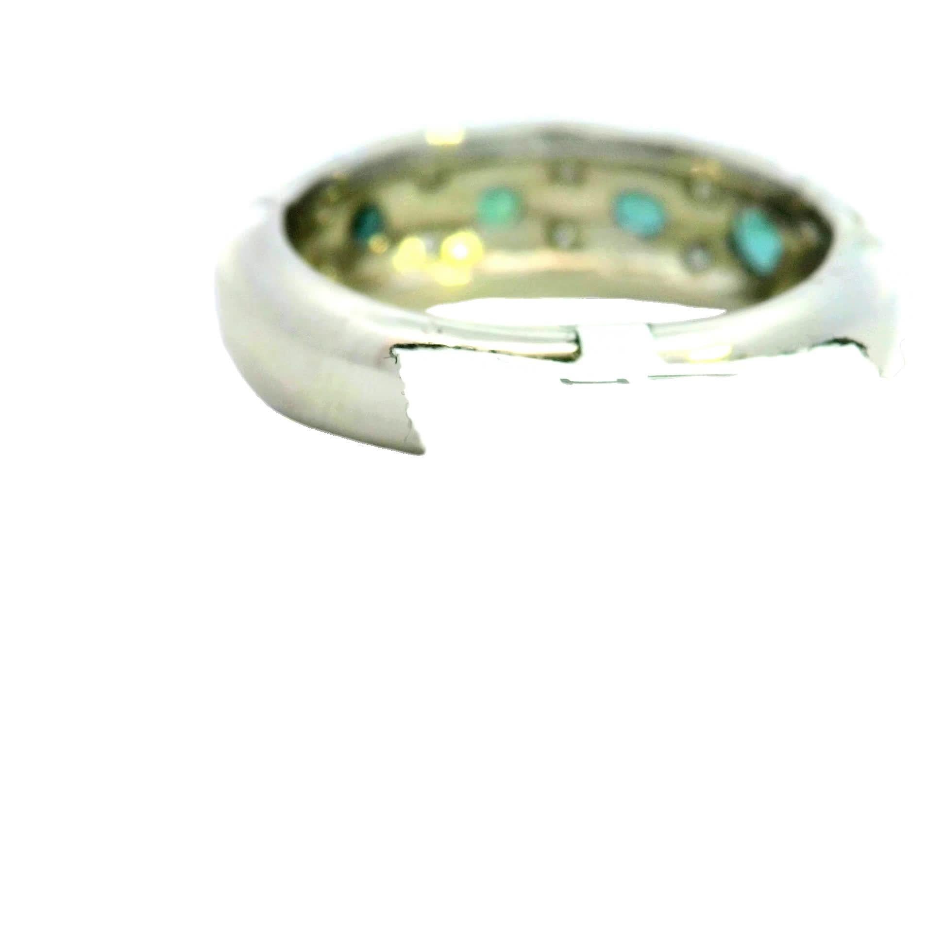 Eleganter Ring mit Smaragd und Diamant im Zustand „Neu“ im Angebot in Great Neck Plaza, NY