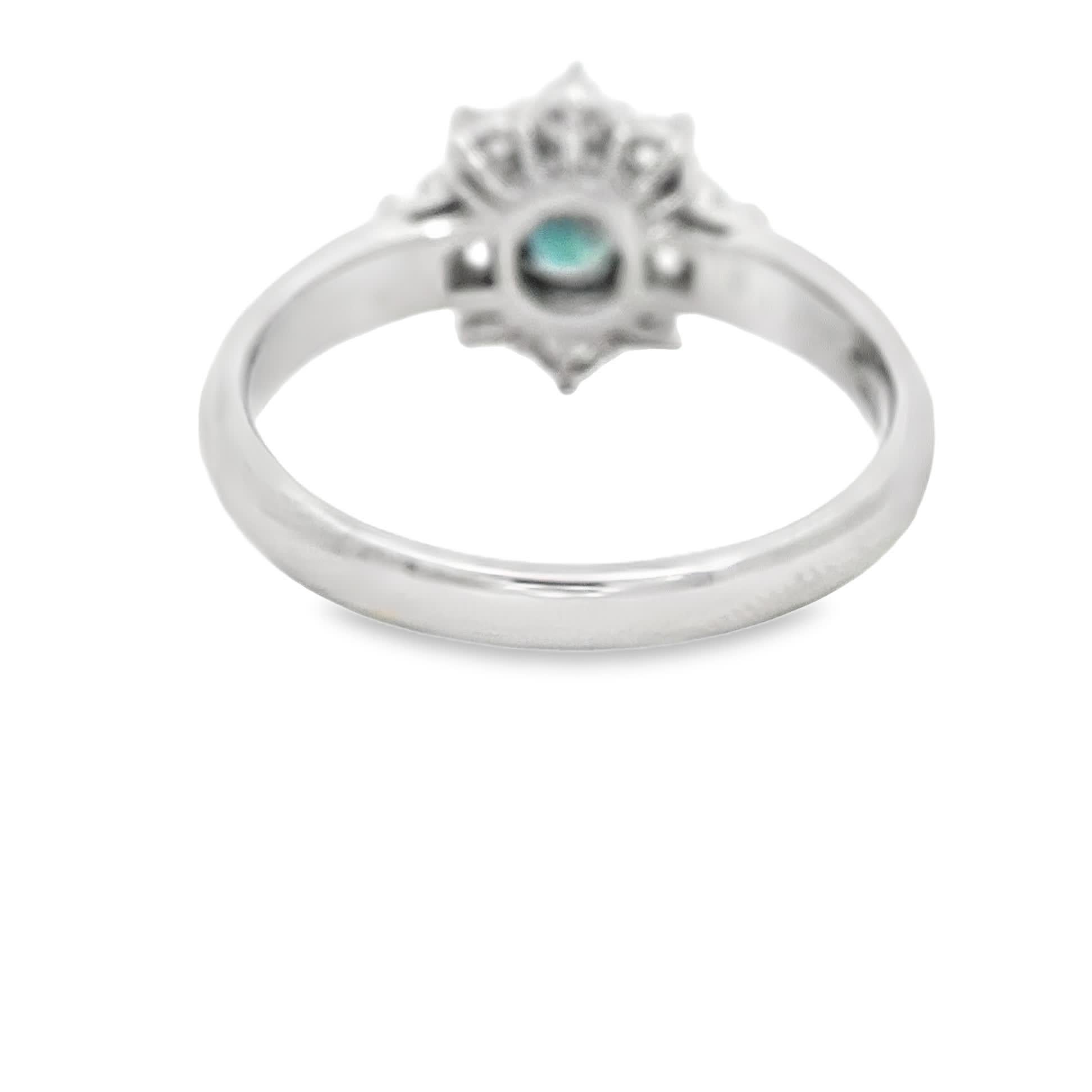 Eleganter Ring mit Smaragd und Diamant im Zustand „Neu“ im Angebot in Great Neck Plaza, NY