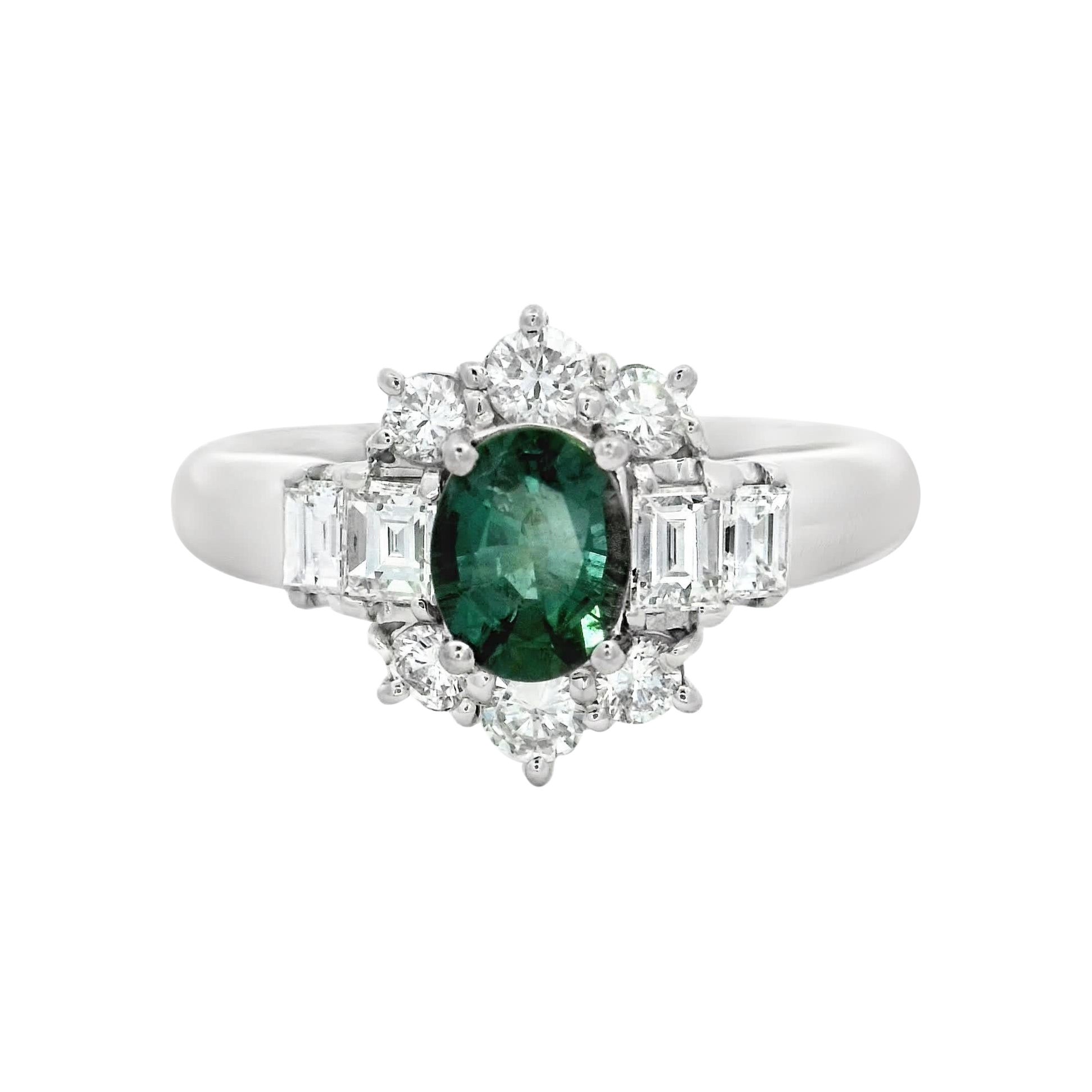 Bague élégante en émeraude et diamant