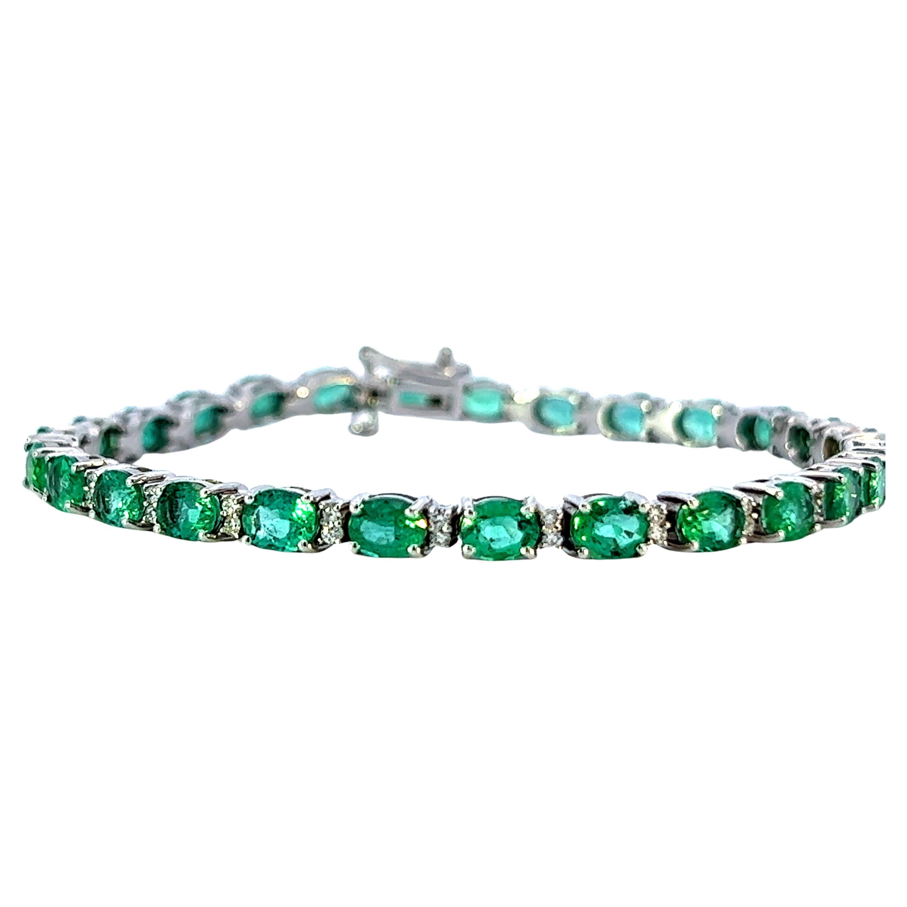 Elegant Emerald Bracelet