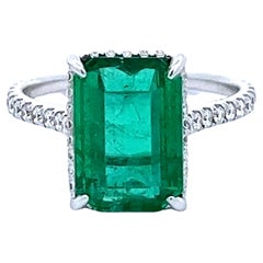 Elegant Emerald Cut Ring