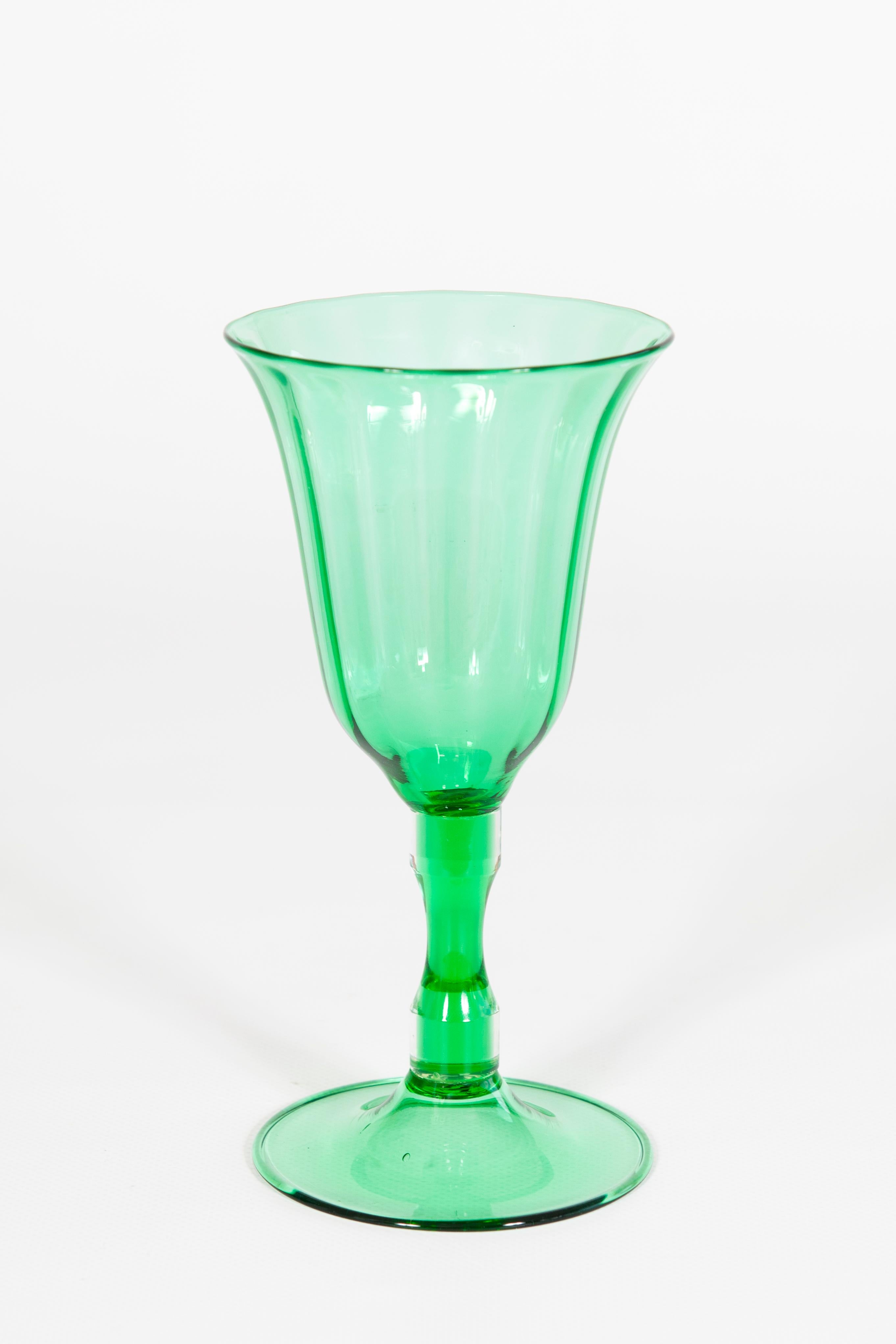 Elegant Emerald Green Murano Glass Fluted Goblet, Circa 1970 For Sale 3
