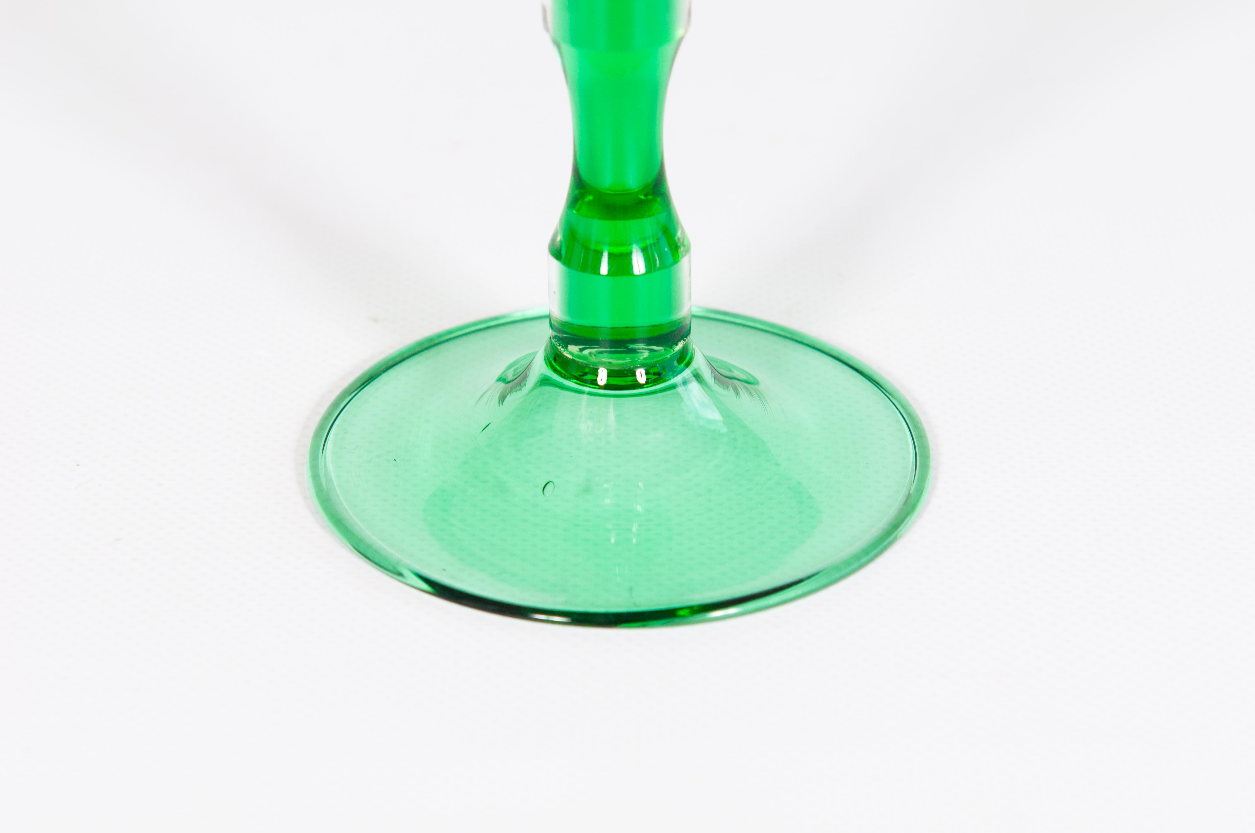 Elegant Emerald Green Murano Glass Fluted Goblet, Circa 1970 For Sale 9