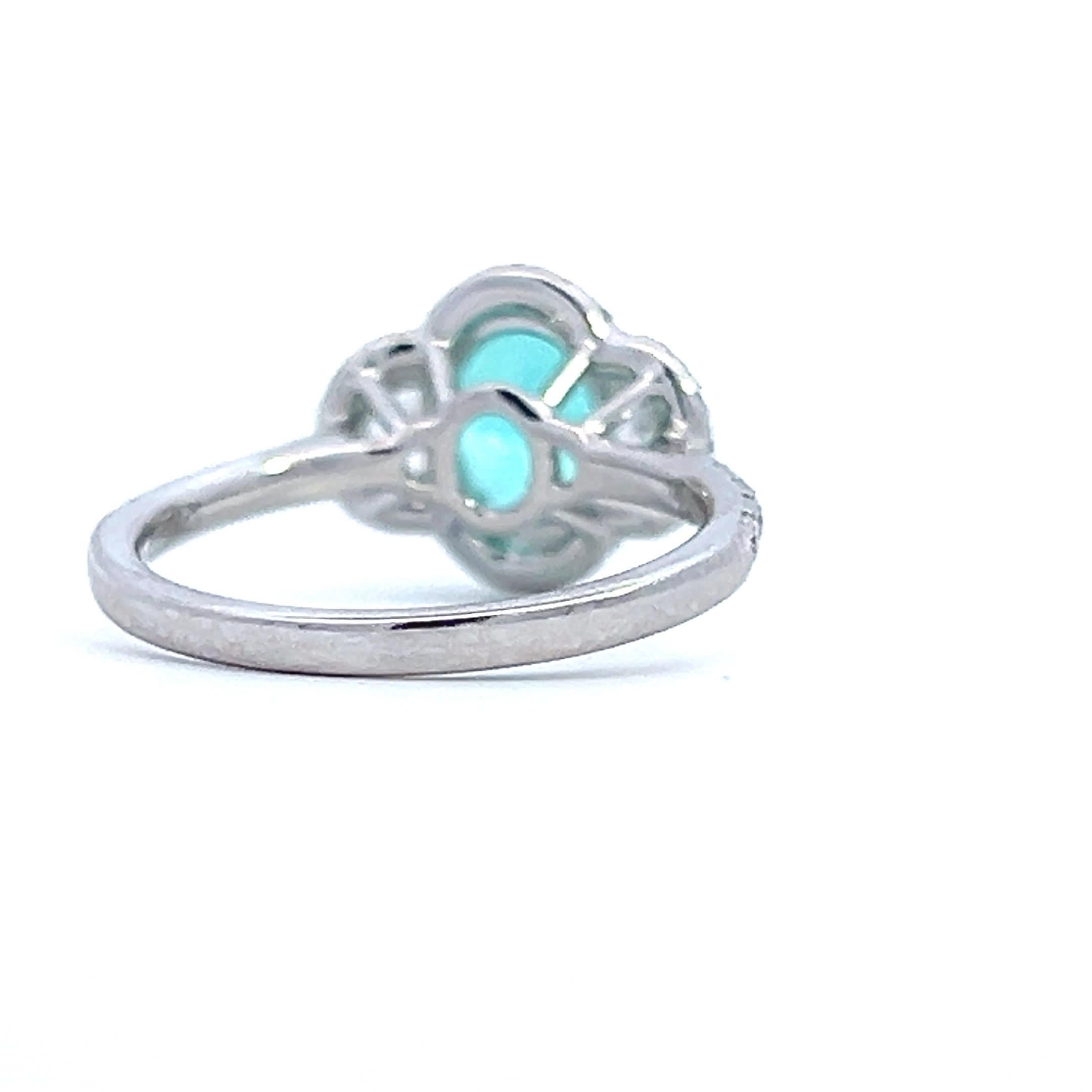 Eleganter Smaragdring im Zustand „Neu“ im Angebot in Great Neck Plaza, NY