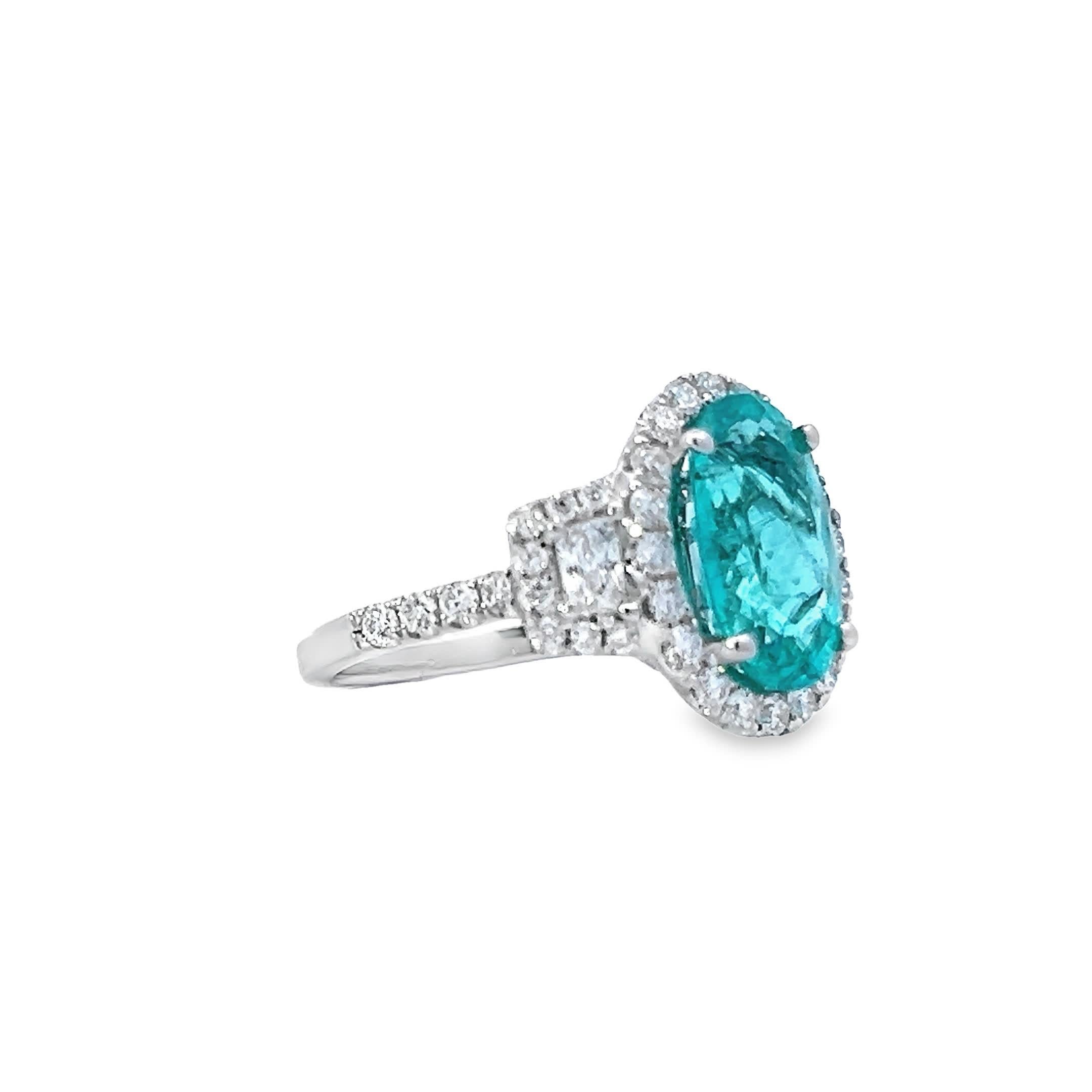 Eleganter Smaragdring im Zustand „Neu“ im Angebot in Great Neck Plaza, NY