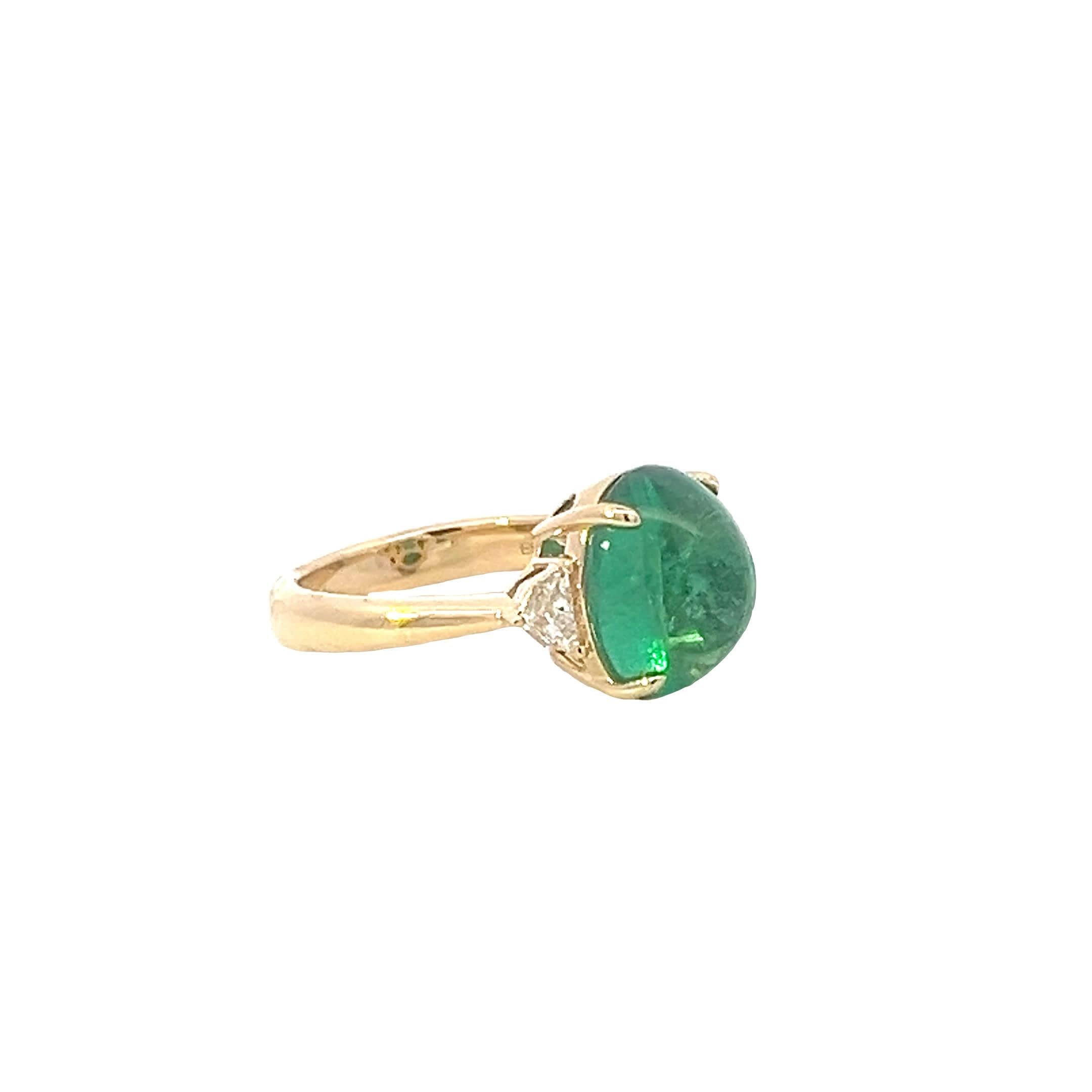 Elegante anello con smeraldo In condizioni Nuovo in vendita a Great Neck Plaza, NY