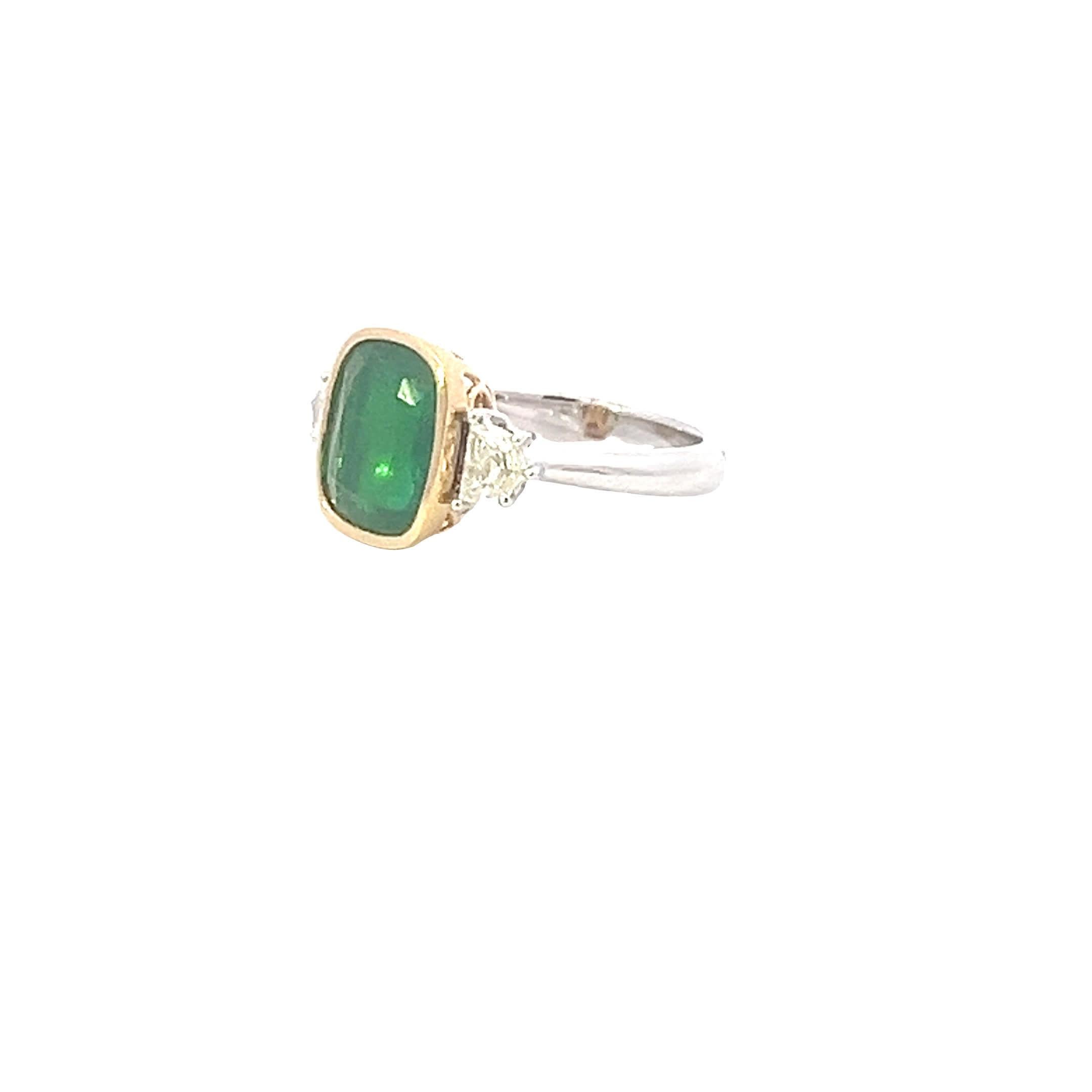 Eleganter Smaragdring Damen im Angebot