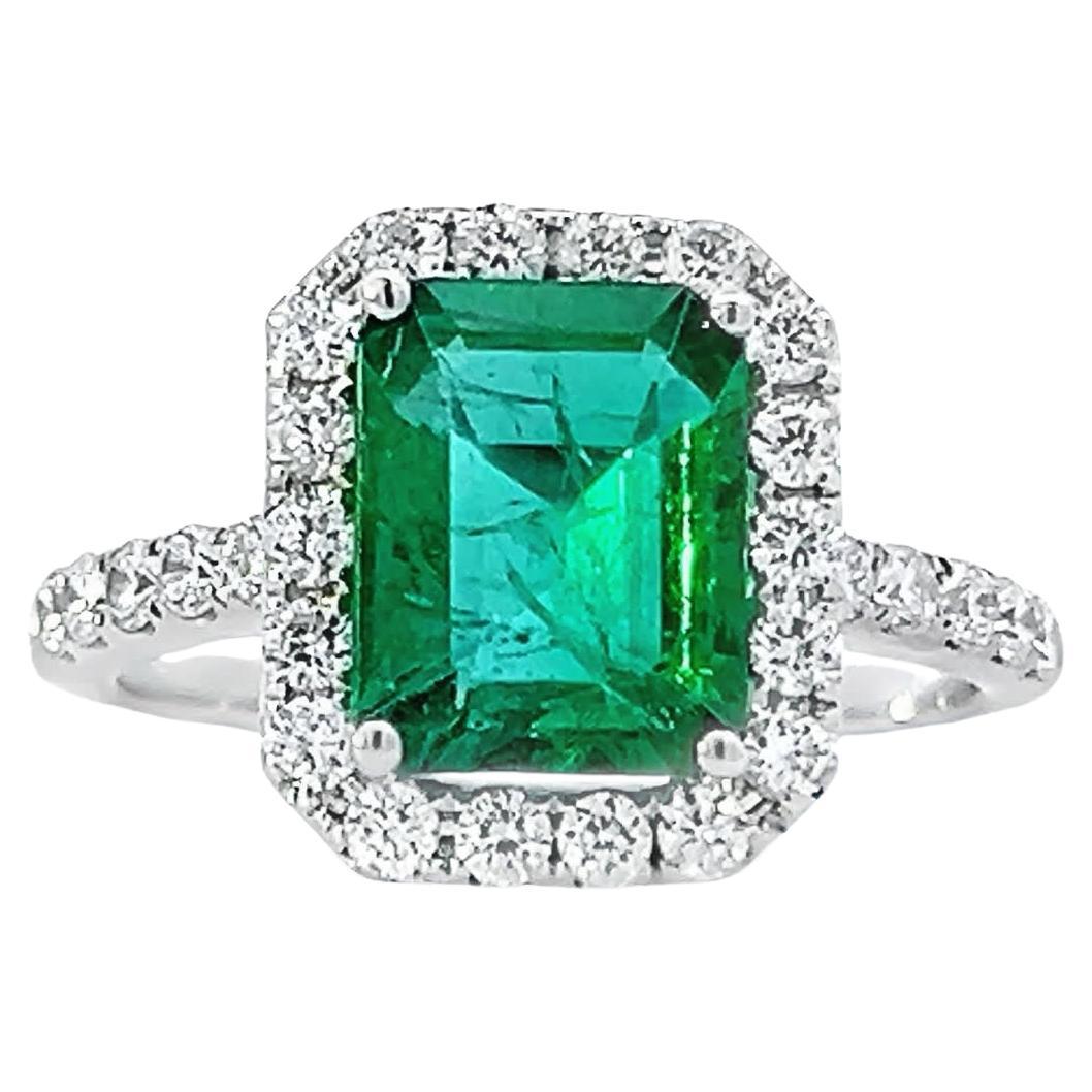 Elegant Emerald Ring
