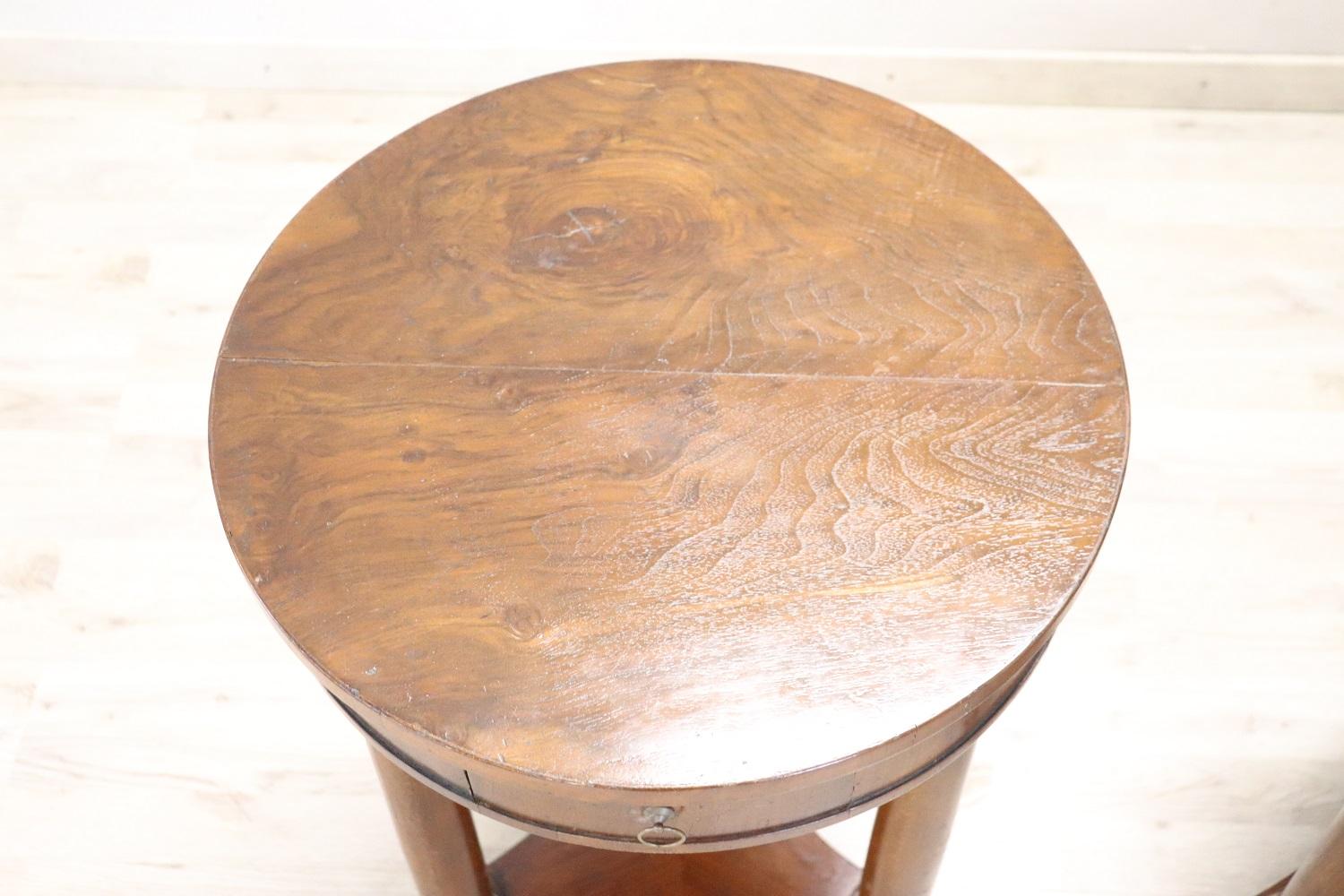 Elegant Empire Style, Solid Walnut Pair of Round Nightstands In Excellent Condition In Casale Monferrato, IT