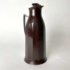 Elegant English Drink Thermos in Art Deco from 1920s in bakelite and chrome