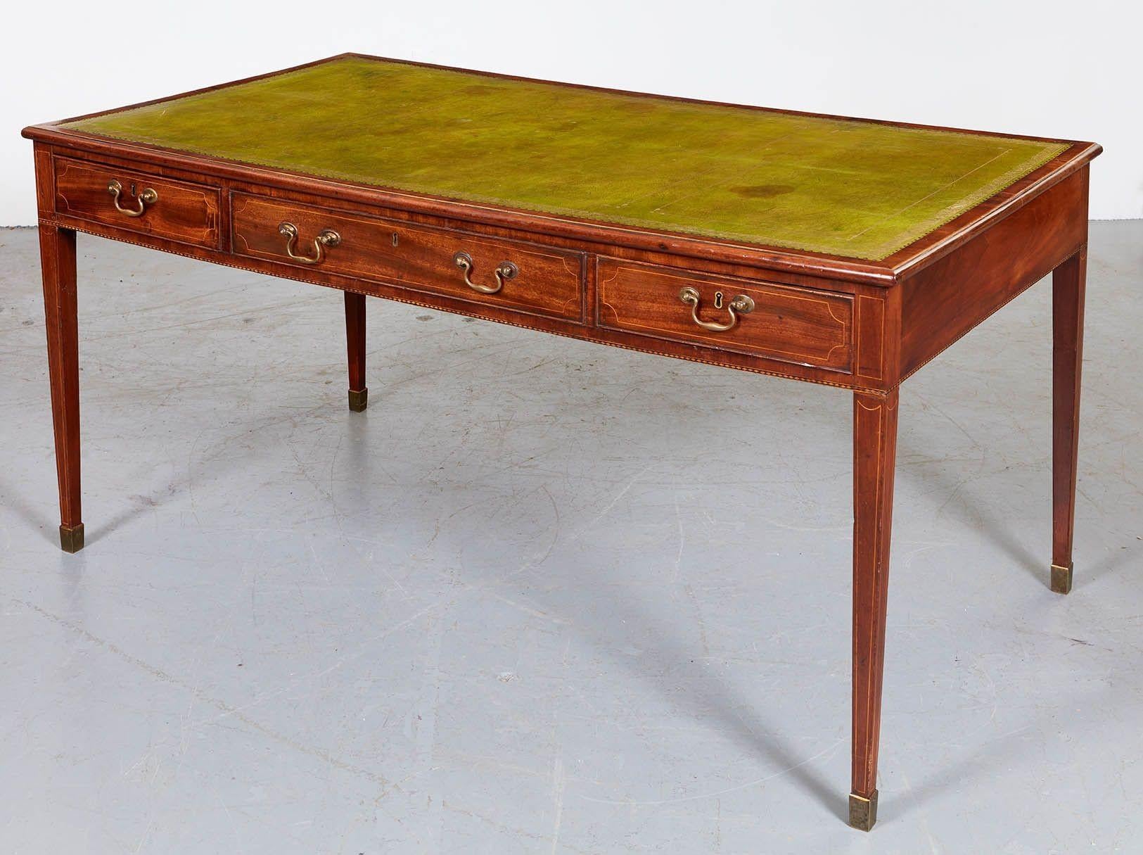 Elegant English Leather Top Writing Table For Sale 2