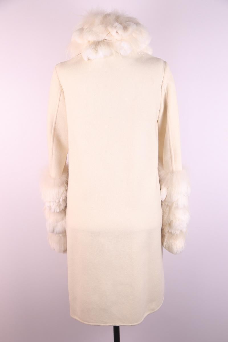 Elegant Coates en laine avec bordures en fourrure Elegno Scervino en vente 4