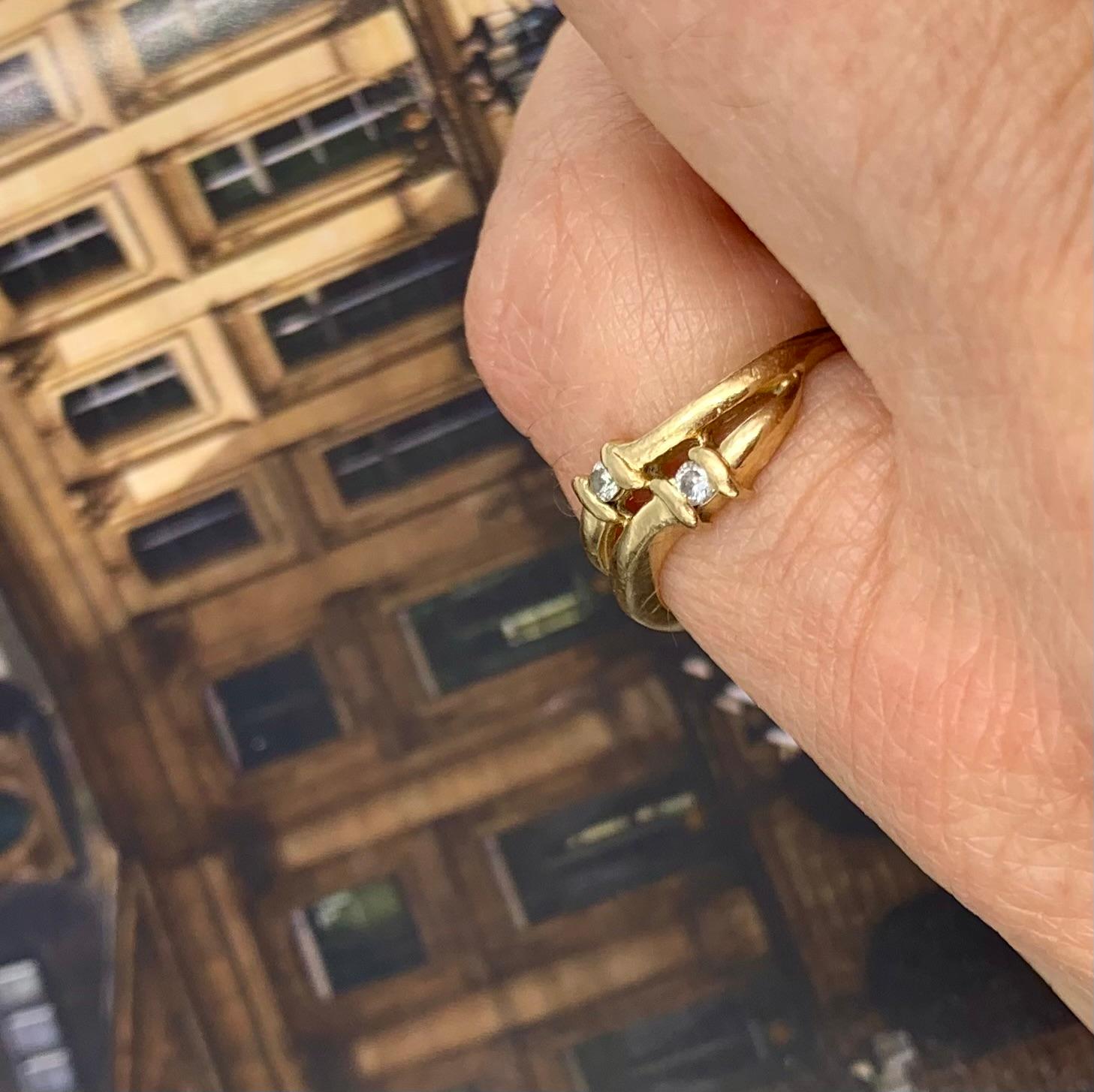 Eleg Estate Diamond Anello Bypass in oro giallo 14K In condizioni buone in vendita a New York, NY