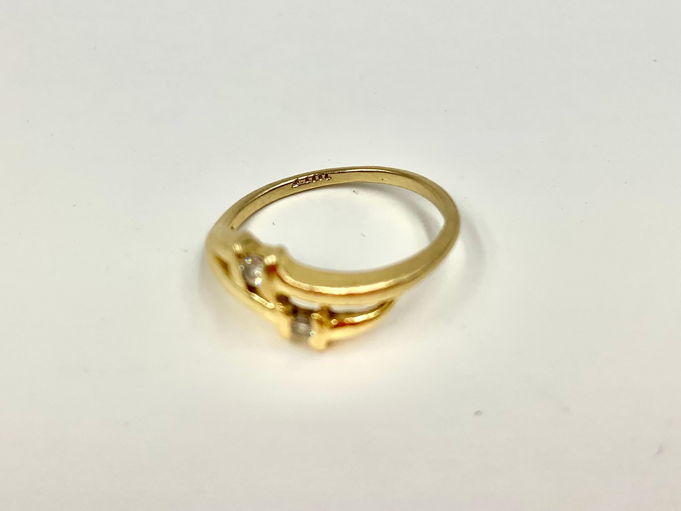 da uomo o donna Eleg Estate Diamond Anello Bypass in oro giallo 14K in vendita