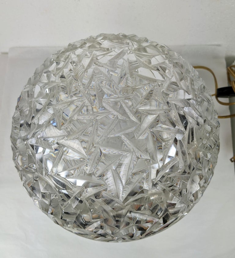 Elegant Faceted Crystal Globe Lamp For Sale at 1stDibs