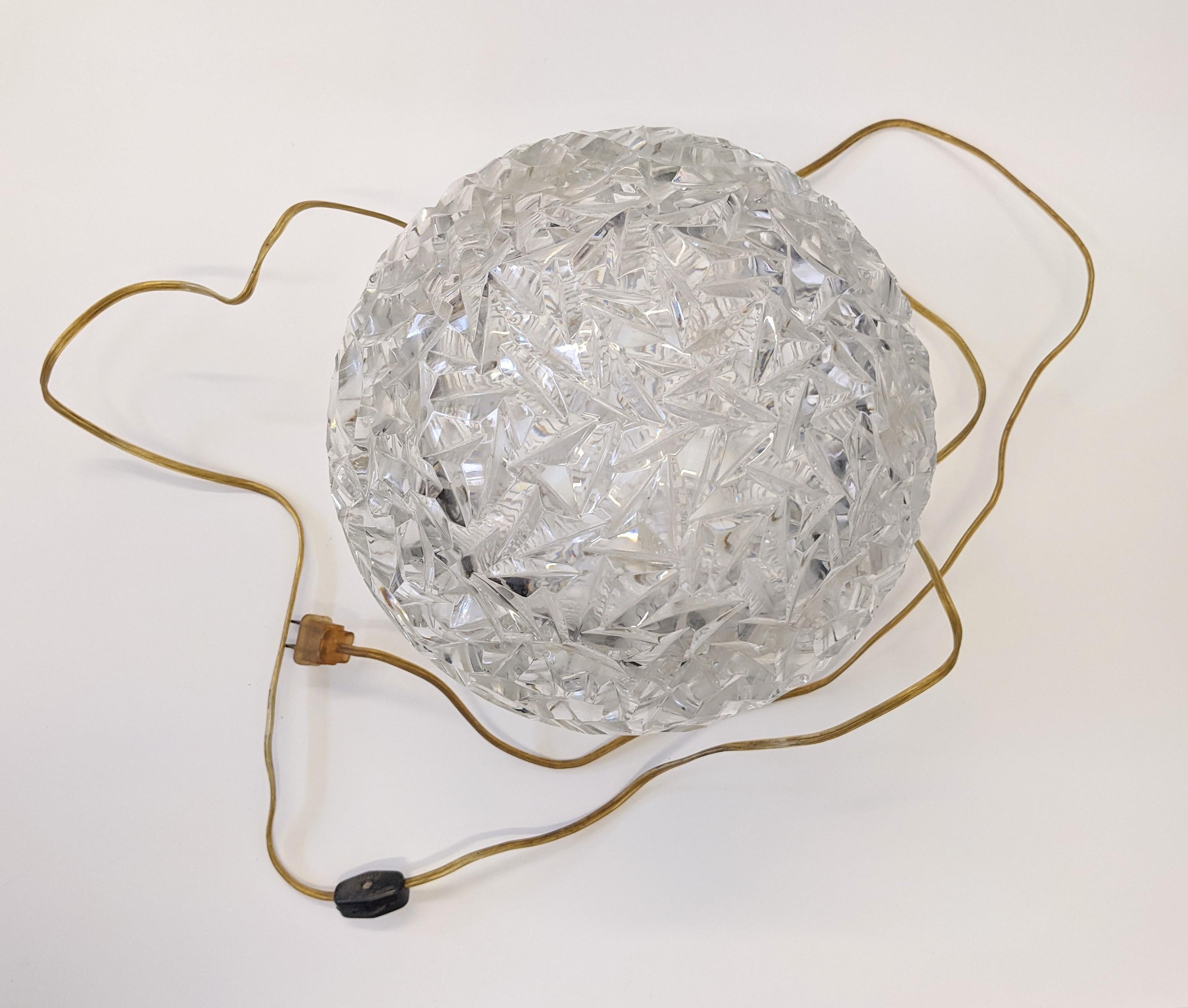 Molded Elegant Faceted Crystal Globe Lamp For Sale