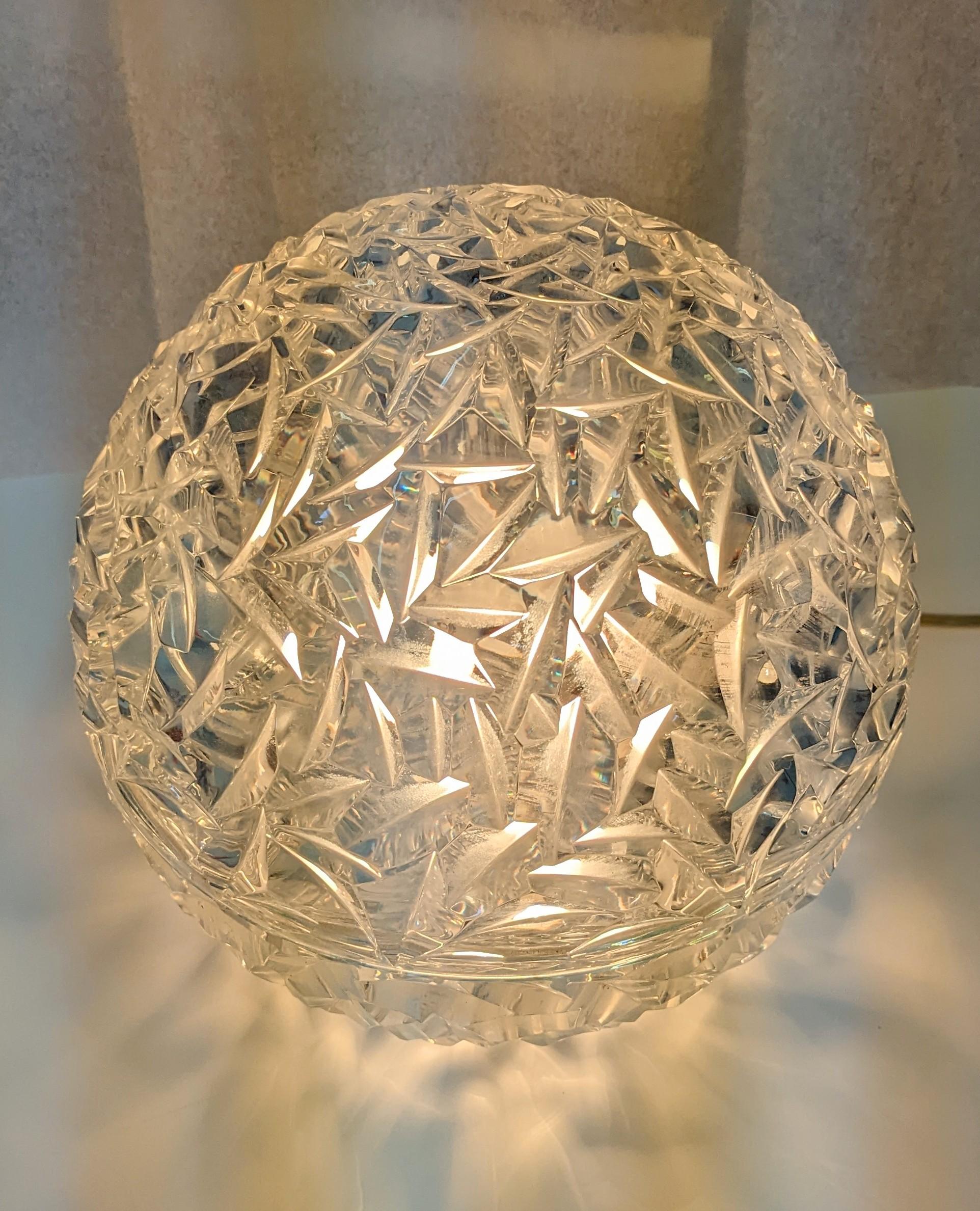 Mid-20th Century Elegant Faceted Crystal Globe Lamp For Sale