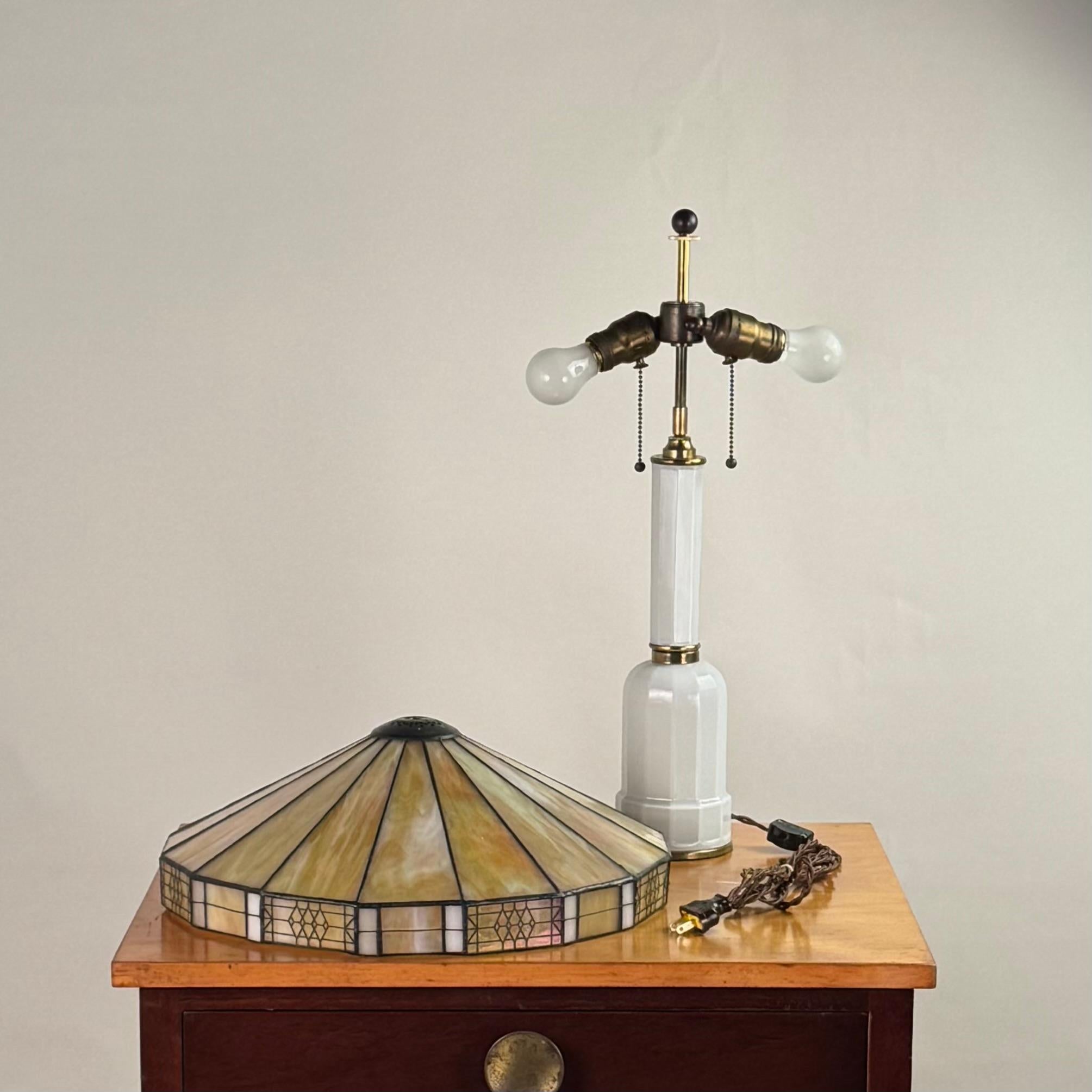 Elegant Faceted White Opaline Glass and Stained Glass Shade Table or Desk Lamp For Sale 5