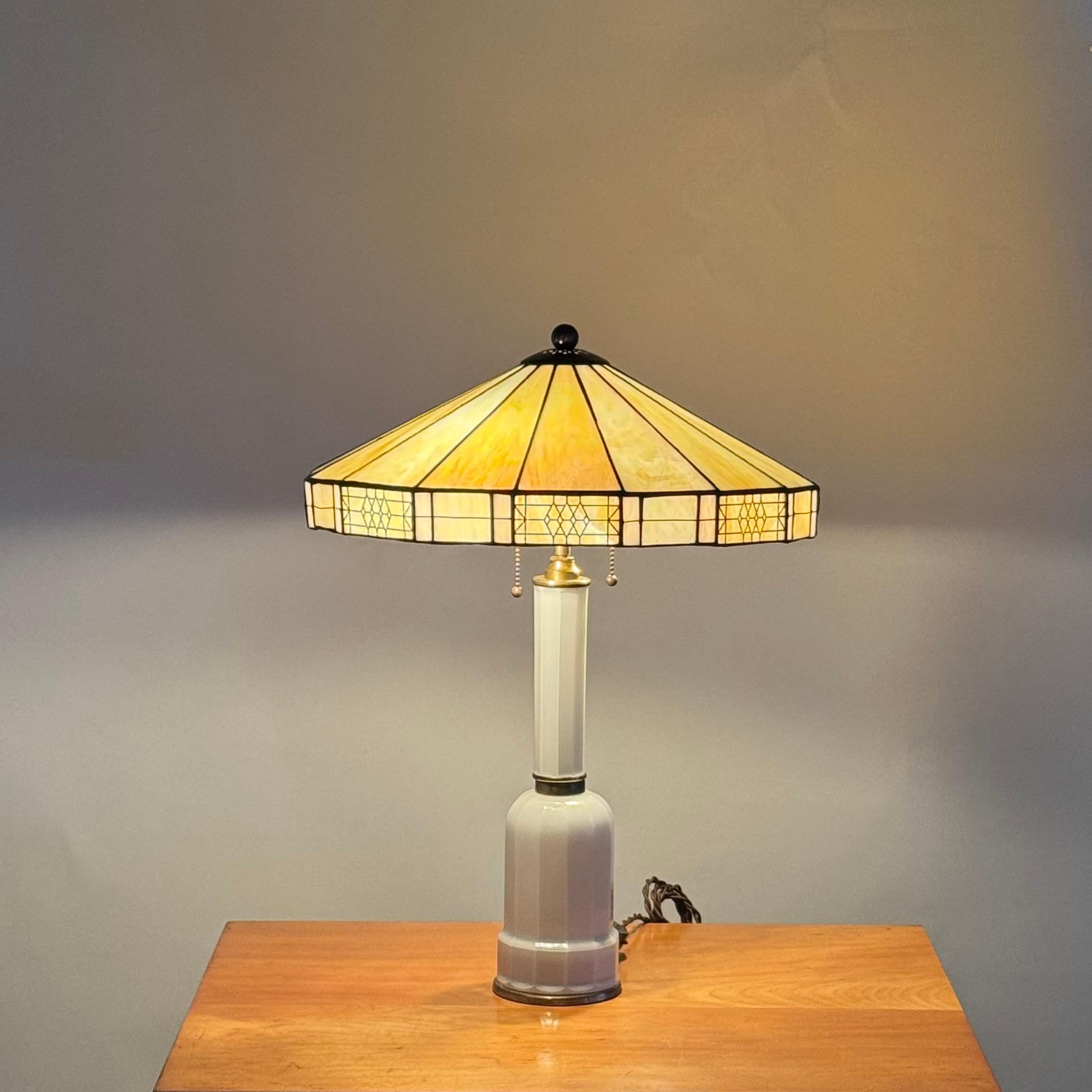 Arts and Crafts Elegant Faceted White Opaline Glass and Stained Glass Shade Table or Desk Lamp For Sale