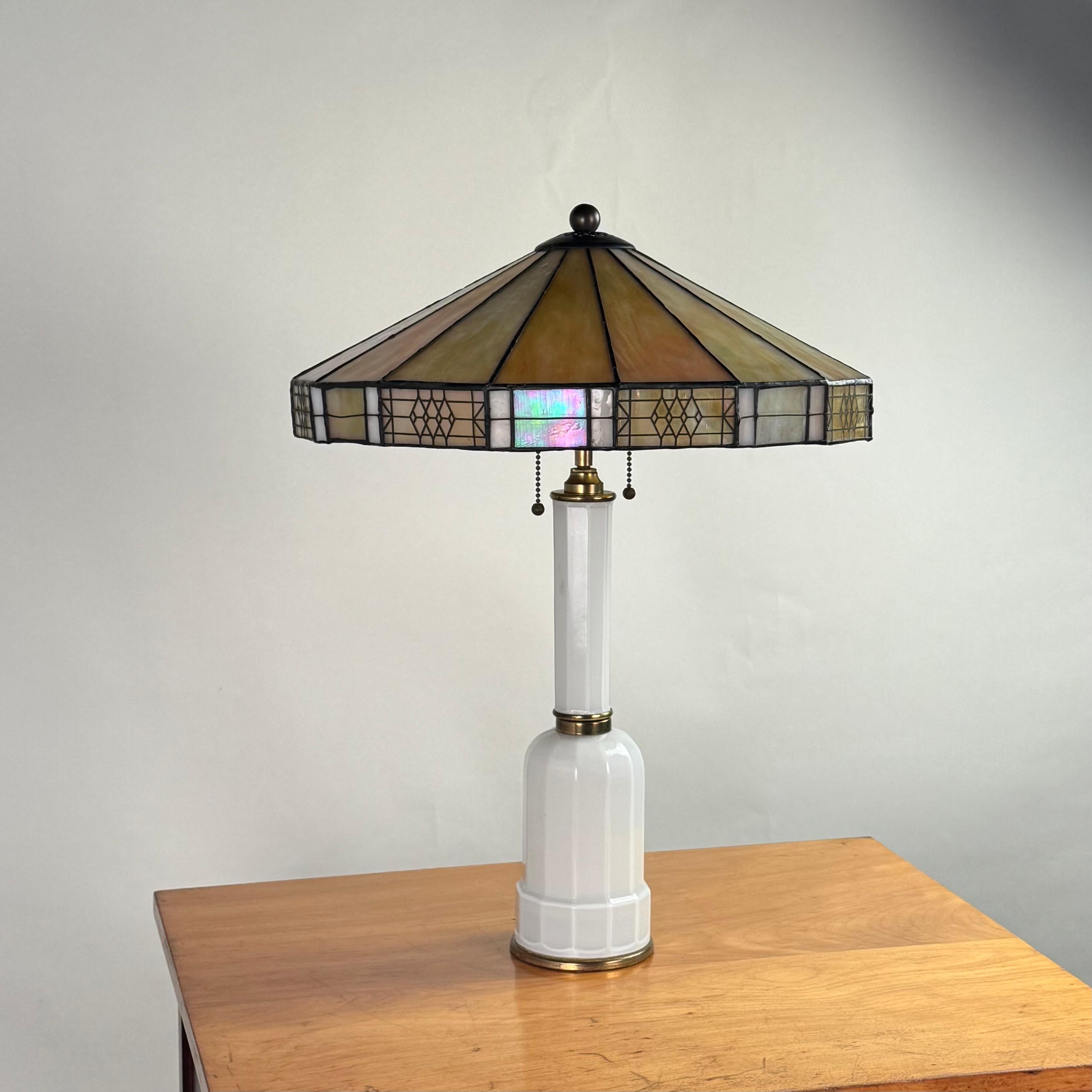 Elegant Faceted White Opaline Glass and Stained Glass Shade Table or Desk Lamp For Sale 3