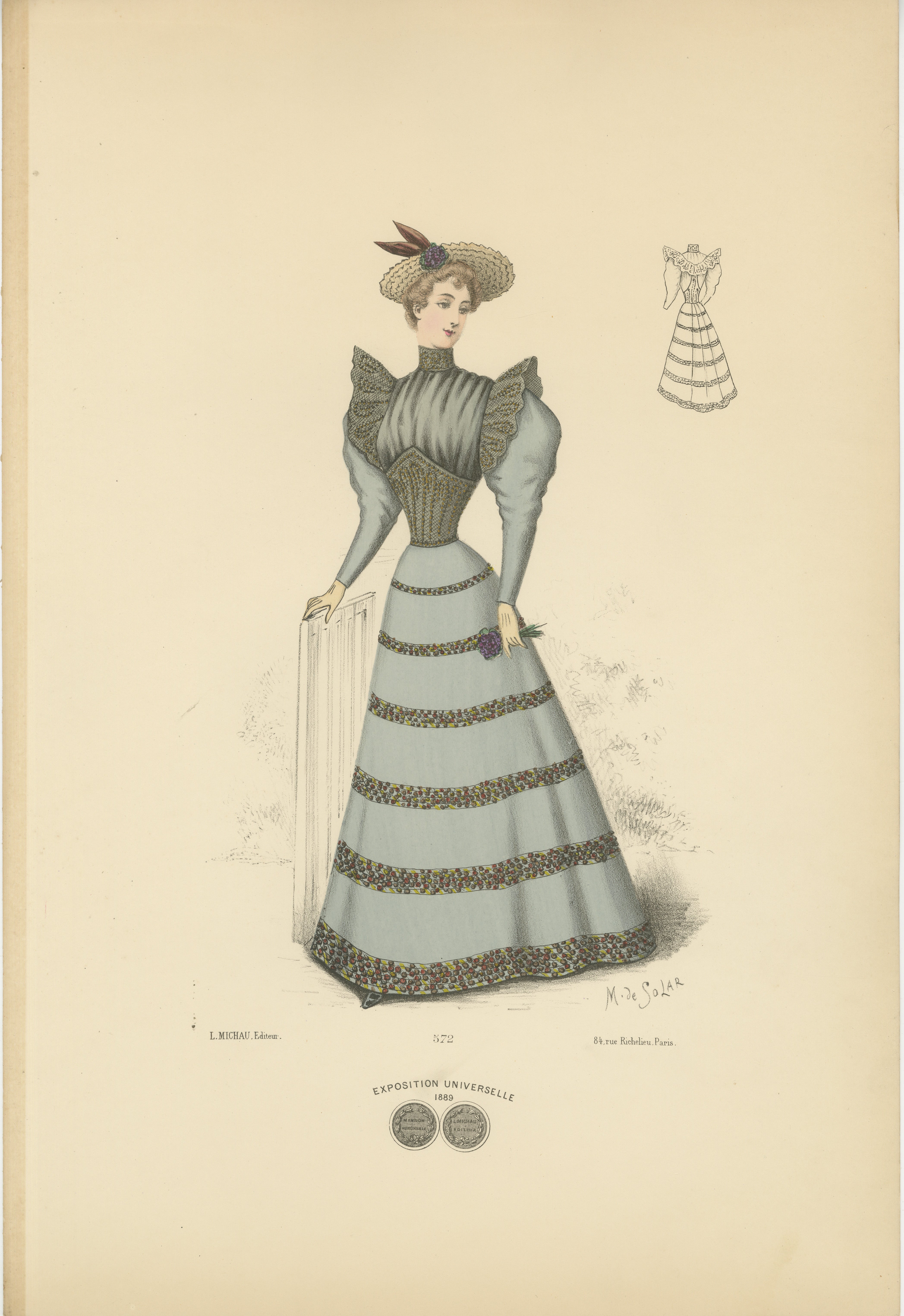 Diese Lithografie zeigt eine elegante Modeillustration aus dem späten 19. Jahrhundert, genauer gesagt aus dem Jahr 1889. Das Bild zeigt eine Frau in einem formellen Kleid, das durch einen hohen Ausschnitt, lange Ärmel mit strukturierten Schultern