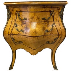 Elegante arcón lateral figurativo de madera de olivo italiano Bombe Chair